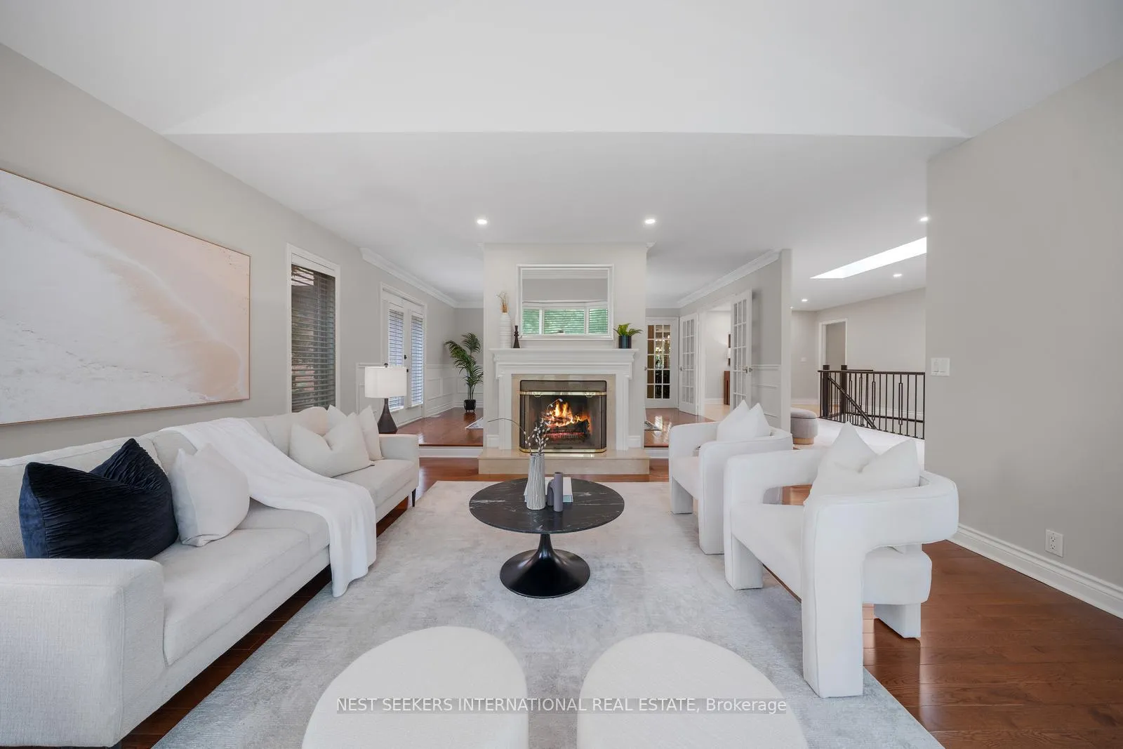 Photo 7 of 21 Rolling Court, King, King City — HOMEH