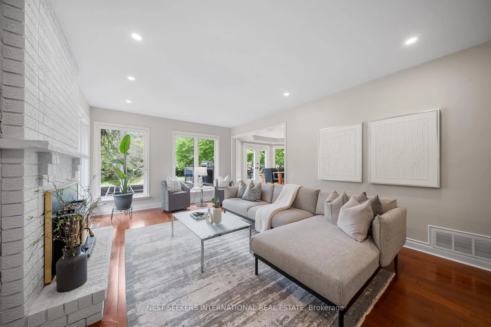 Photo 14 of 21 Rolling Court, King, King City — HOMEH