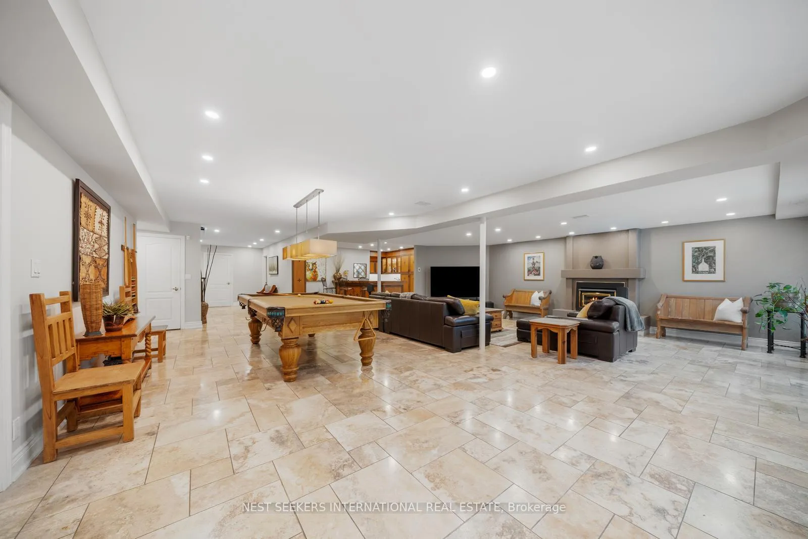 Photo 24 of 21 Rolling Court, King, King City — HOMEH