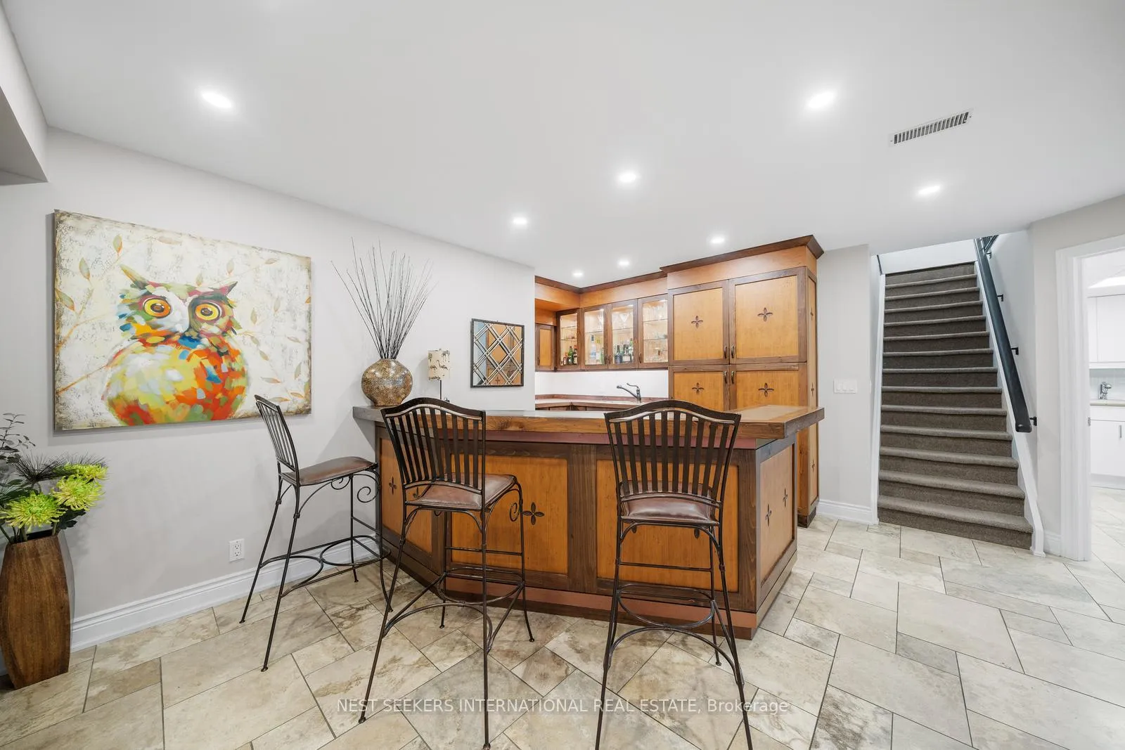 Photo 26 of 21 Rolling Court, King, King City — HOMEH