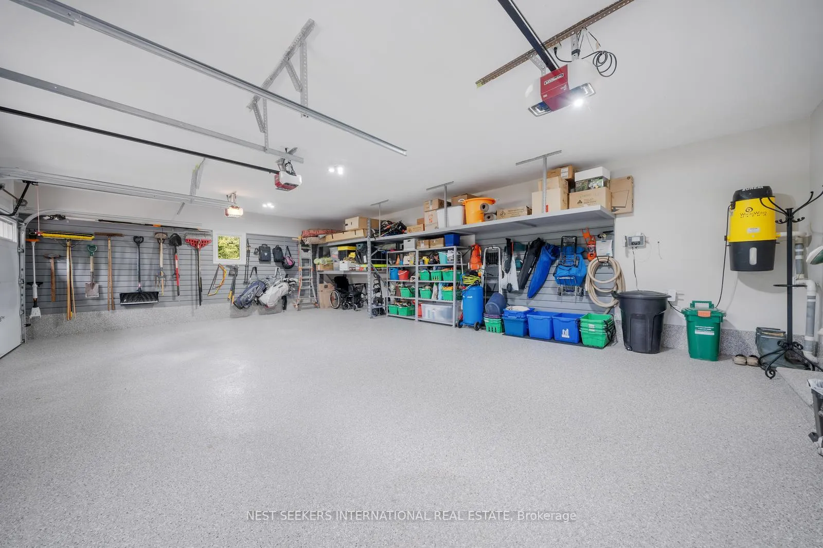 Photo 34 of 21 Rolling Court, King, King City — HOMEH