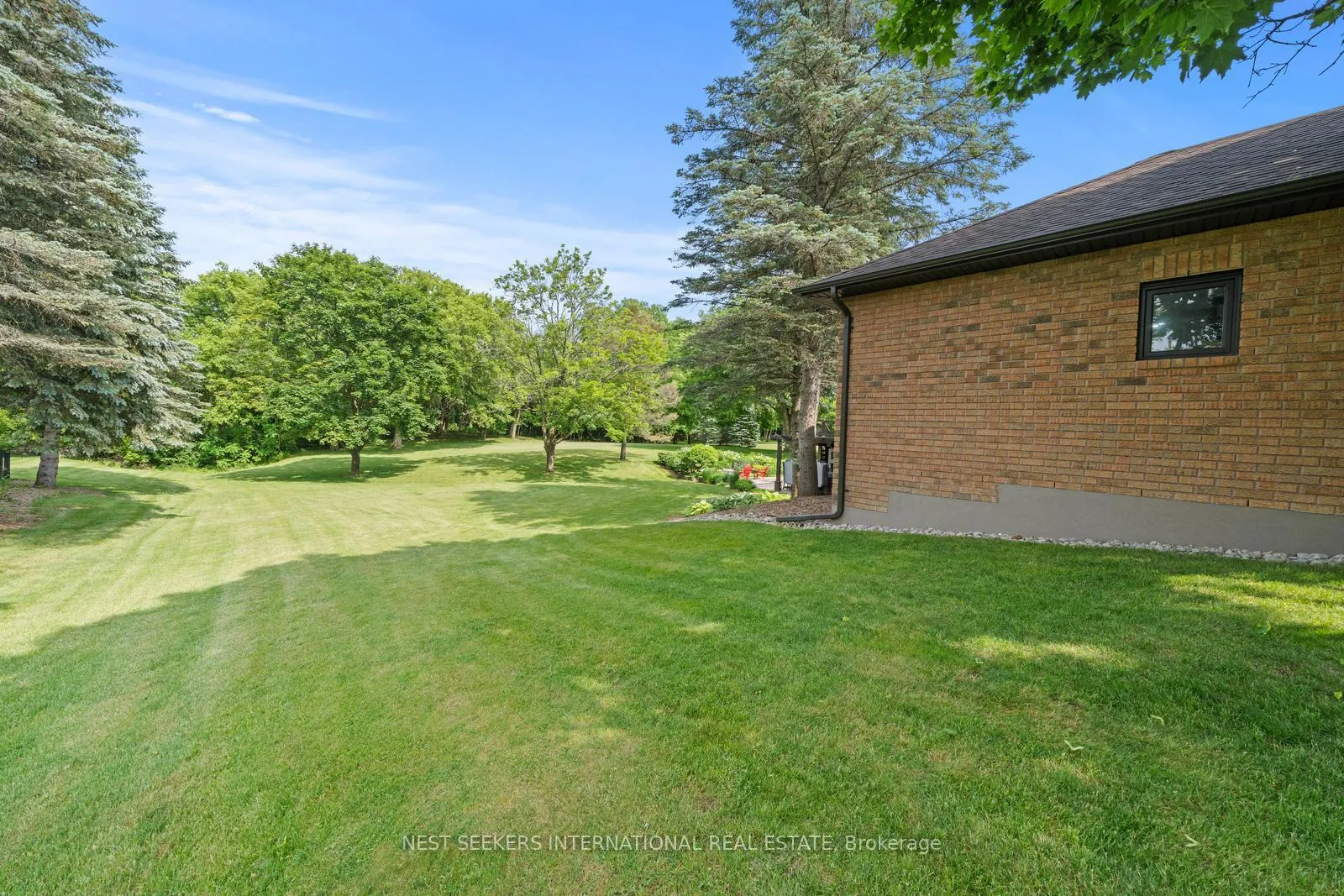 Photo 35 of 21 Rolling Court, King, King City — HOMEH