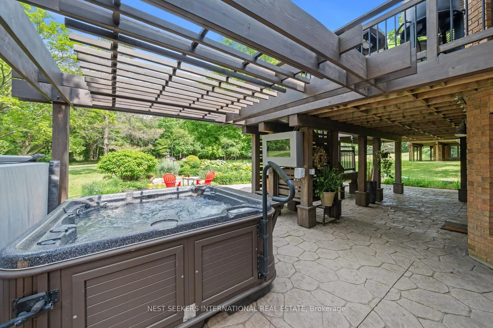 Photo 39 of 21 Rolling Court, King, King City — HOMEH