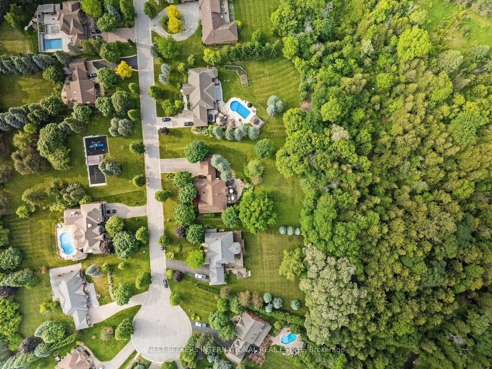 Photo 46 of 21 Rolling Court, King, King City — HOMEH