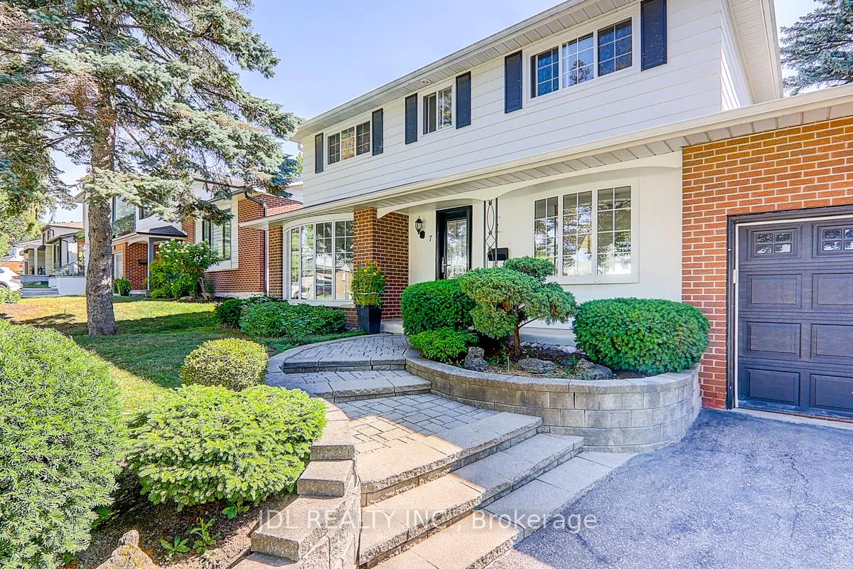 Photo 2 of 7 Shady Lane Crescent, Markham, Royal Orchard — HOMEH