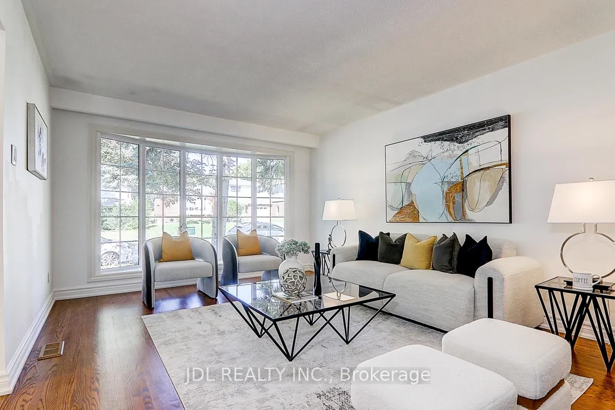 Photo 7 of 7 Shady Lane Crescent, Markham, Royal Orchard — HOMEH