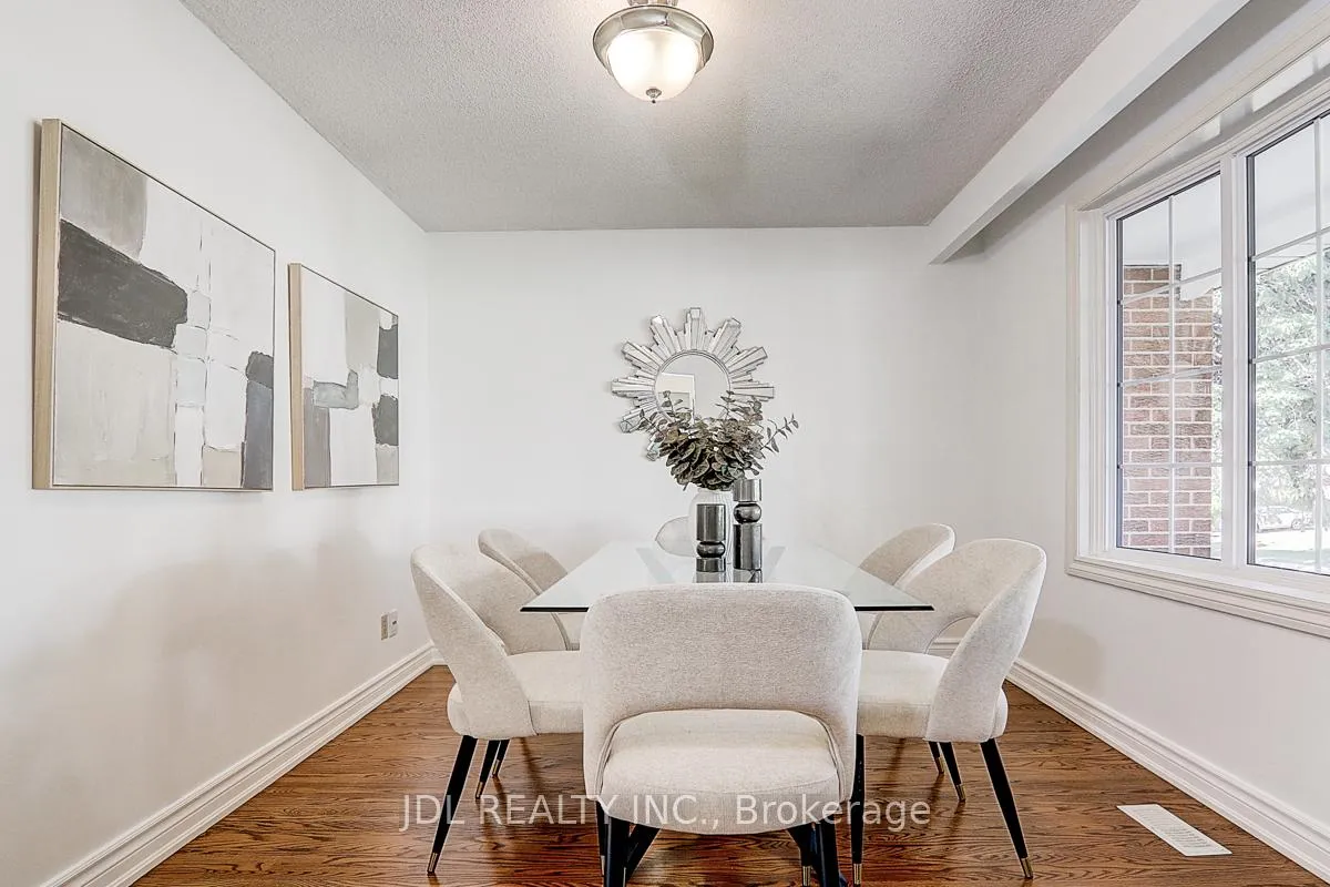 Photo 9 of 7 Shady Lane Crescent, Markham, Royal Orchard — HOMEH