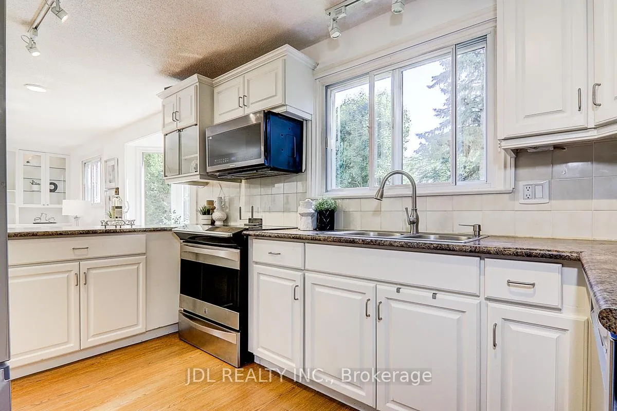 Photo 17 of 7 Shady Lane Crescent, Markham, Royal Orchard — HOMEH