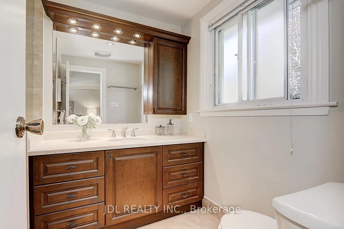 Photo 23 of 7 Shady Lane Crescent, Markham, Royal Orchard — HOMEH