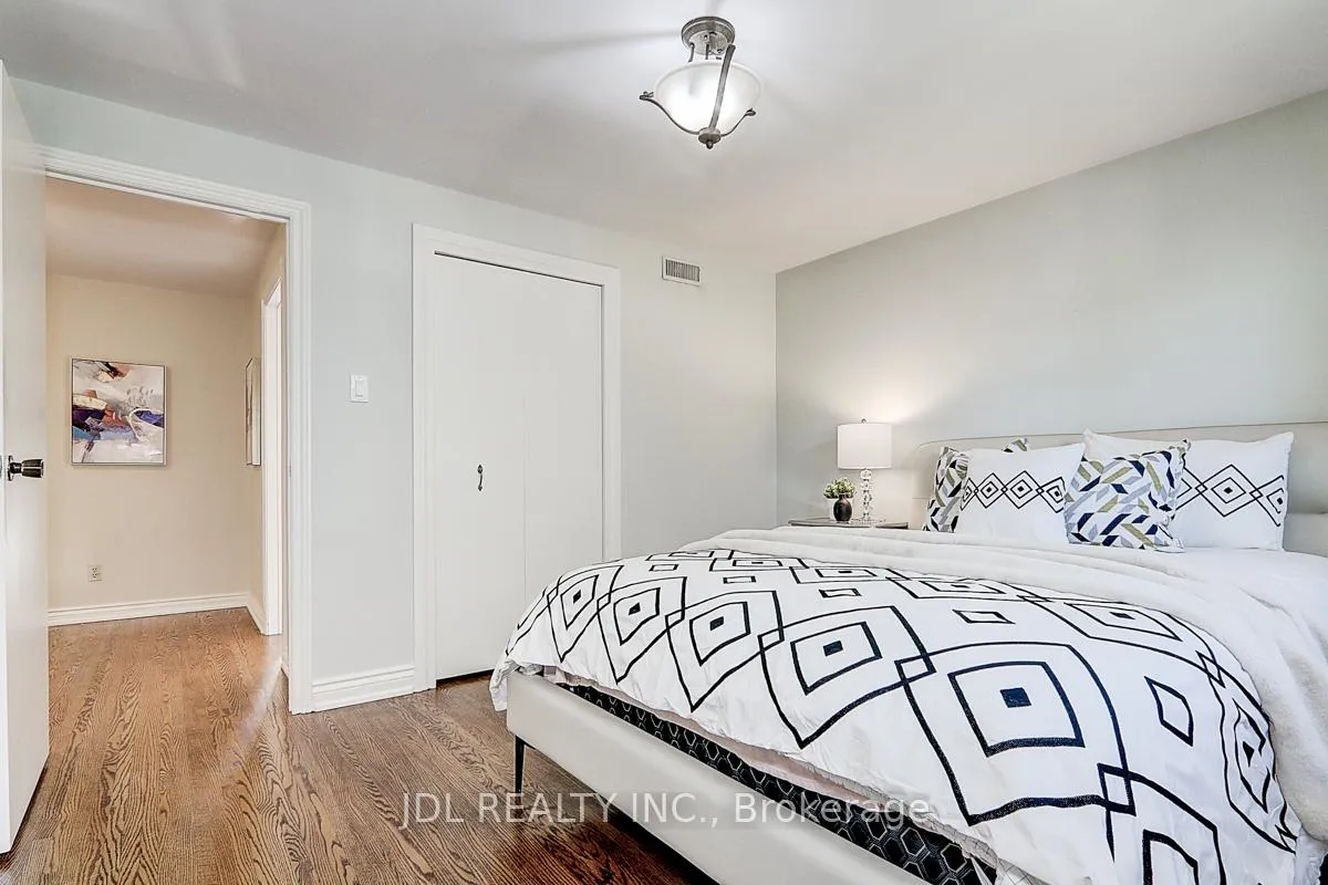 Photo 30 of 7 Shady Lane Crescent, Markham, Royal Orchard — HOMEH