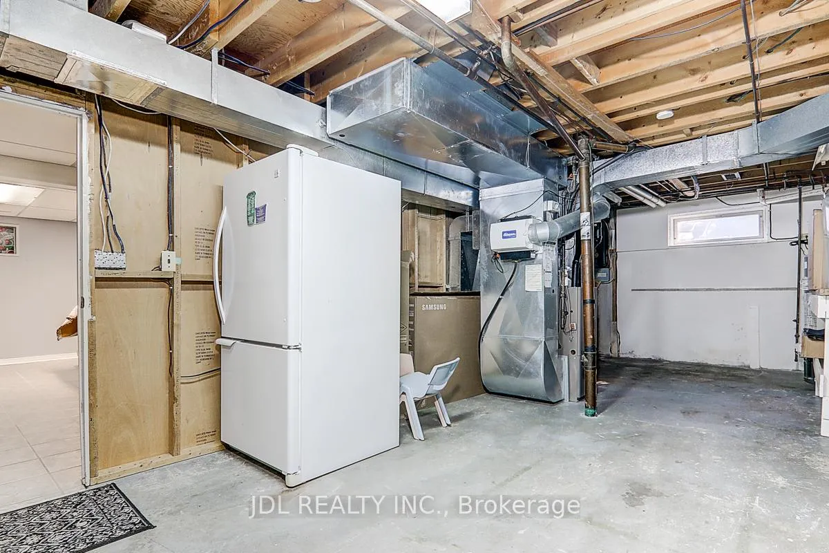 Photo 38 of 7 Shady Lane Crescent, Markham, Royal Orchard — HOMEH