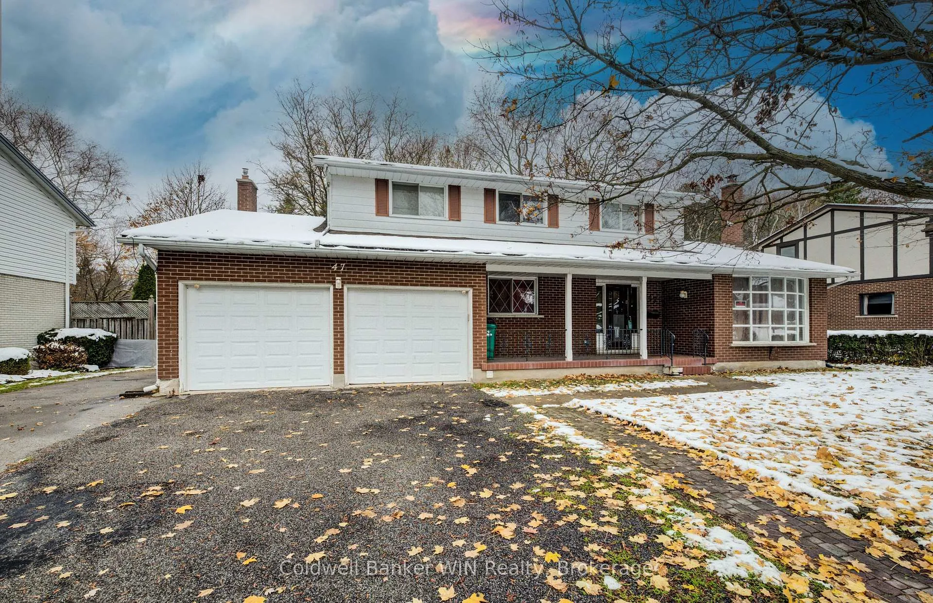 Photo 2 of 47 Academy Crescent, Waterloo — HOMEH