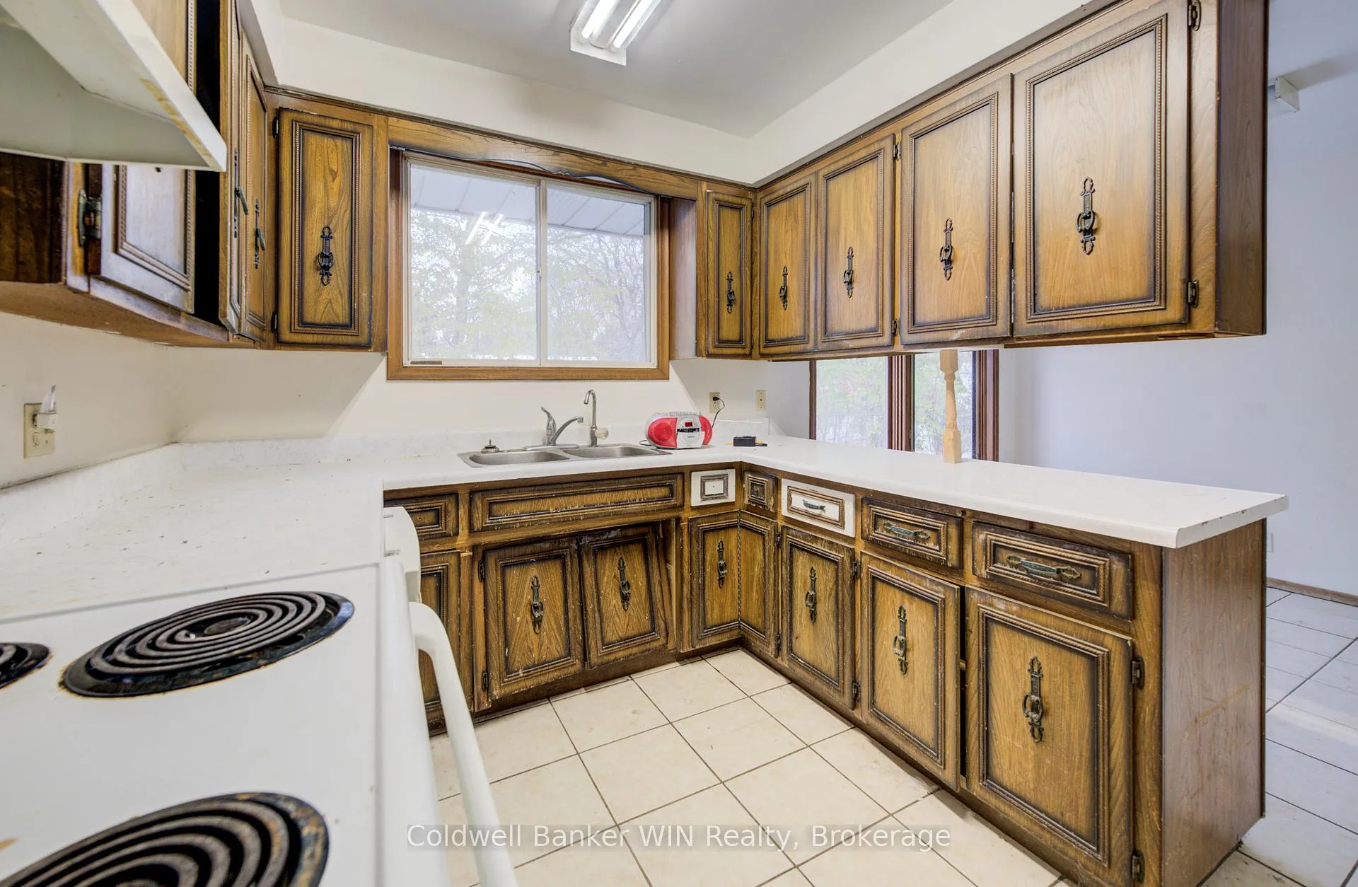 Photo 13 of 47 Academy Crescent, Waterloo — HOMEH