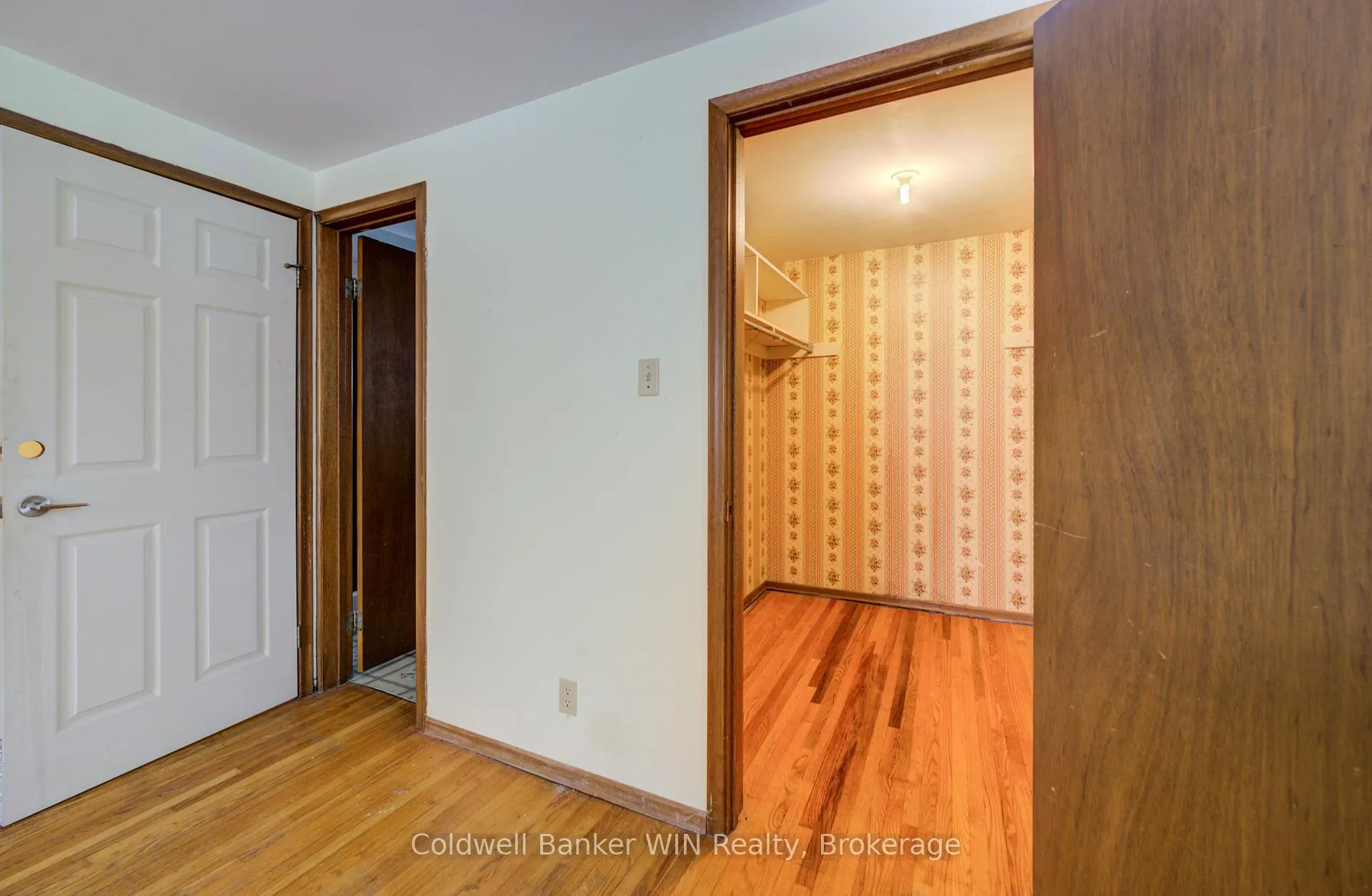 Photo 18 of 47 Academy Crescent, Waterloo — HOMEH