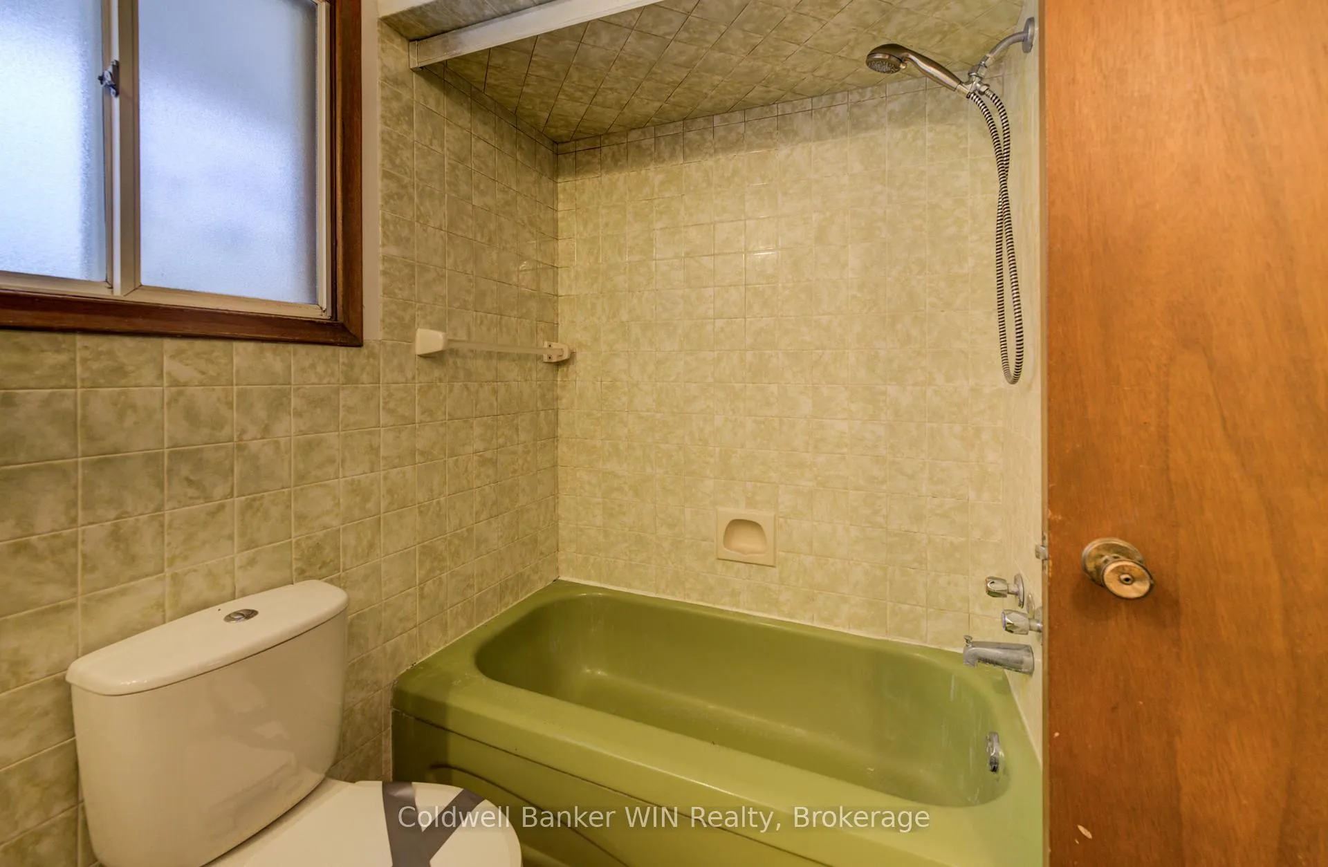 Photo 25 of 47 Academy Crescent, Waterloo — HOMEH
