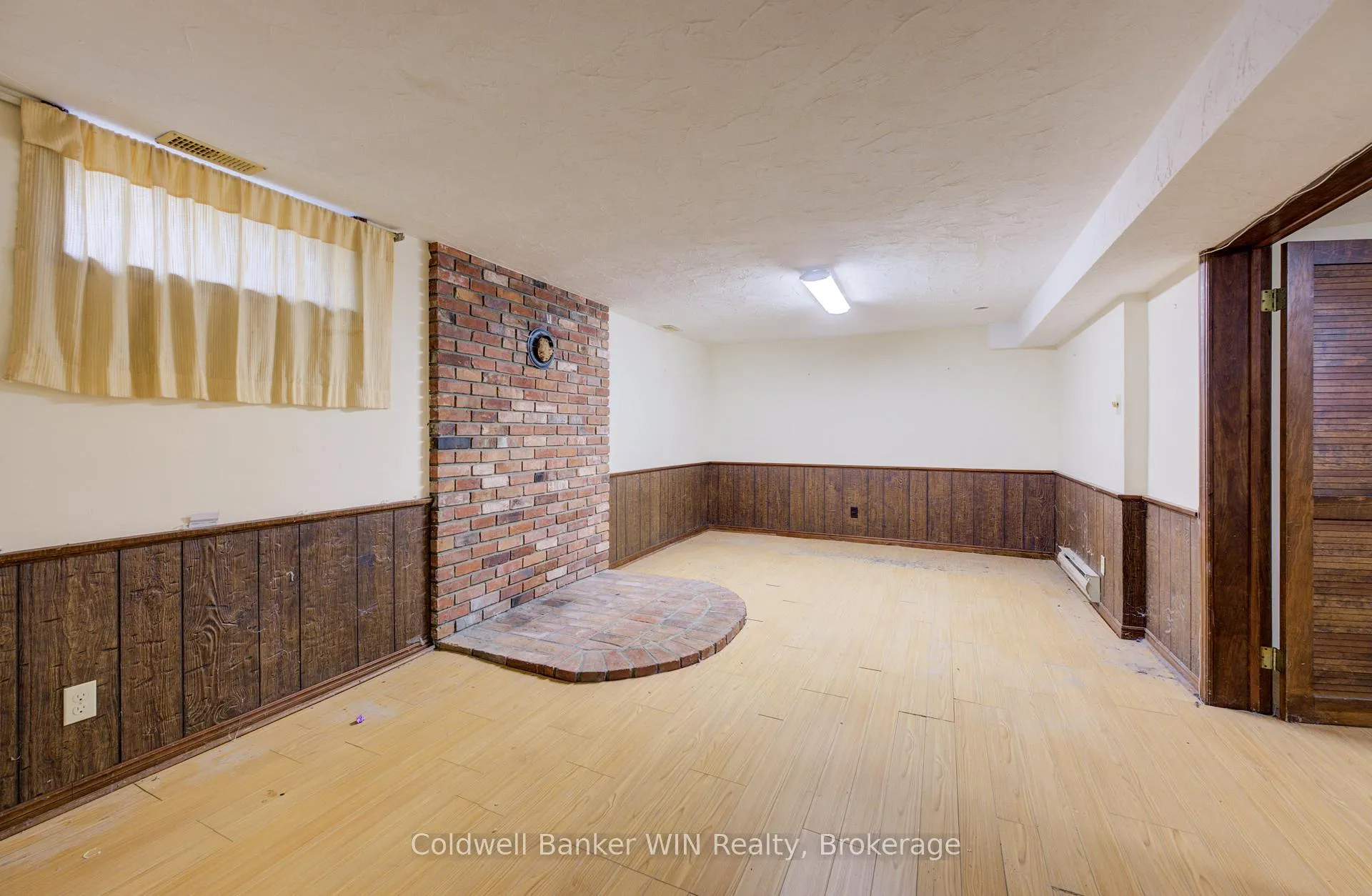 Photo 27 of 47 Academy Crescent, Waterloo — HOMEH