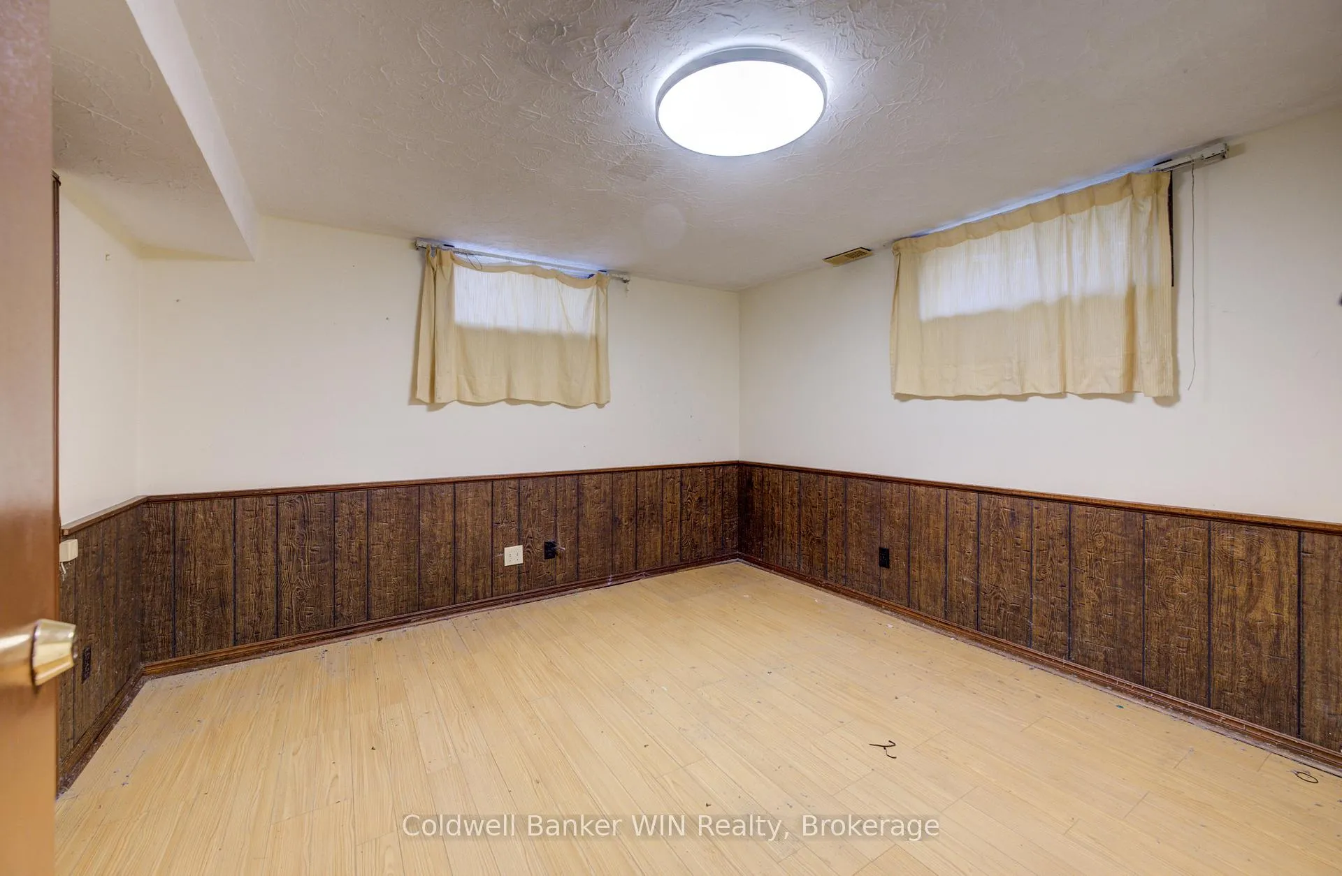 Photo 28 of 47 Academy Crescent, Waterloo — HOMEH
