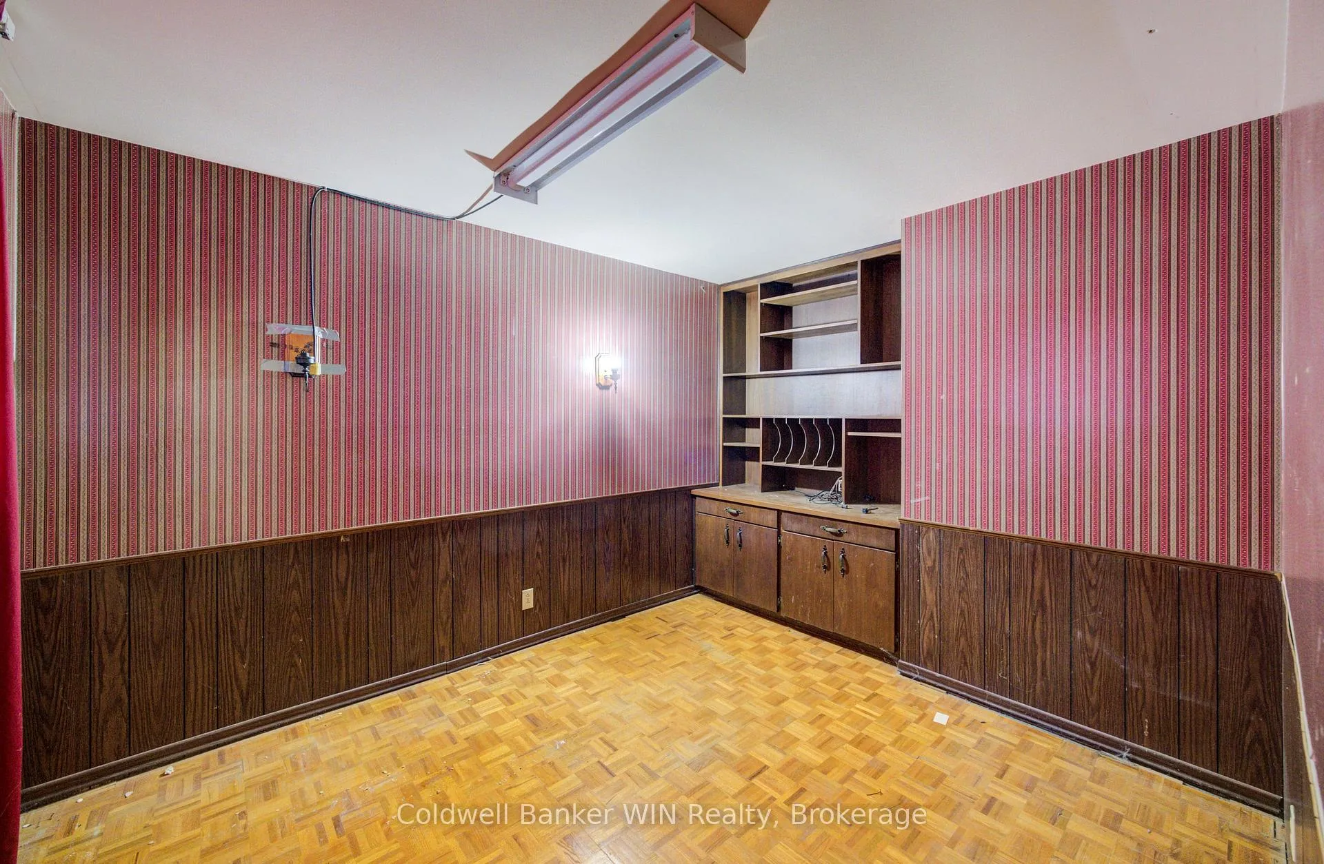 Photo 36 of 47 Academy Crescent, Waterloo — HOMEH