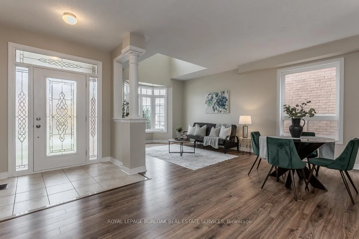 Photo 6 of 2273 Blue Oak Circle, Oakville, Westmount — HOMEH