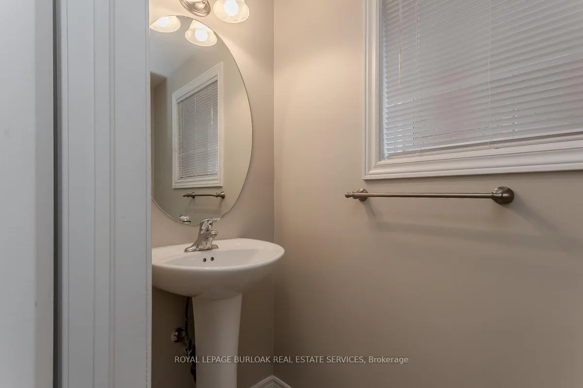 Photo 14 of 2273 Blue Oak Circle, Oakville, Westmount — HOMEH