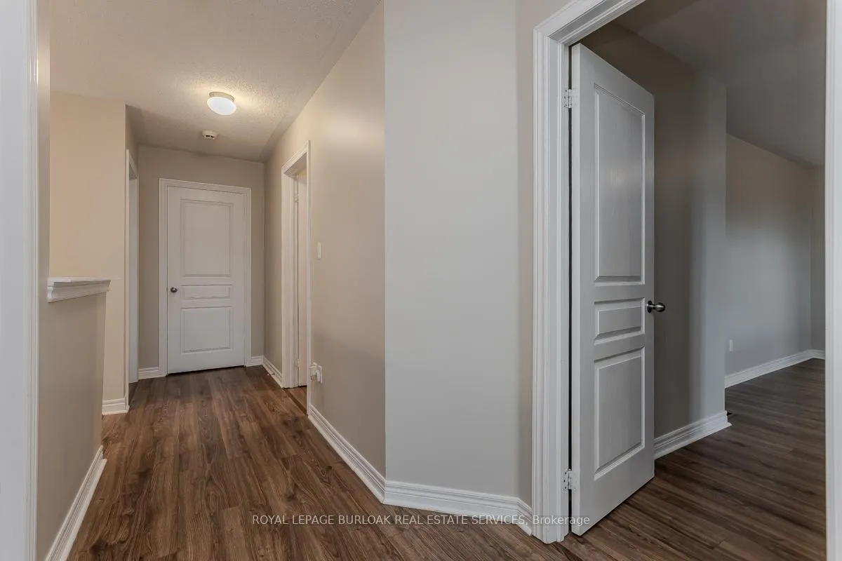 Photo 27 of 2273 Blue Oak Circle, Oakville, Westmount — HOMEH