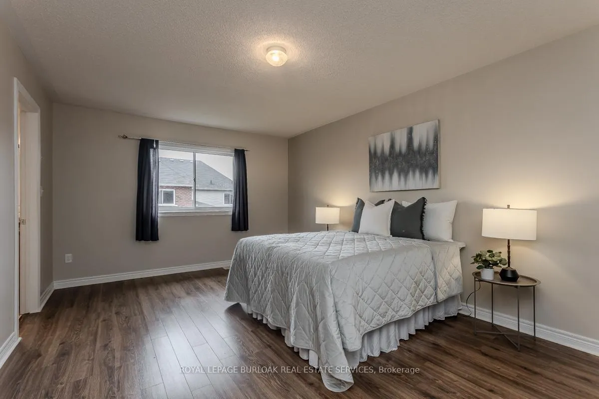 Photo 28 of 2273 Blue Oak Circle, Oakville, Westmount — HOMEH