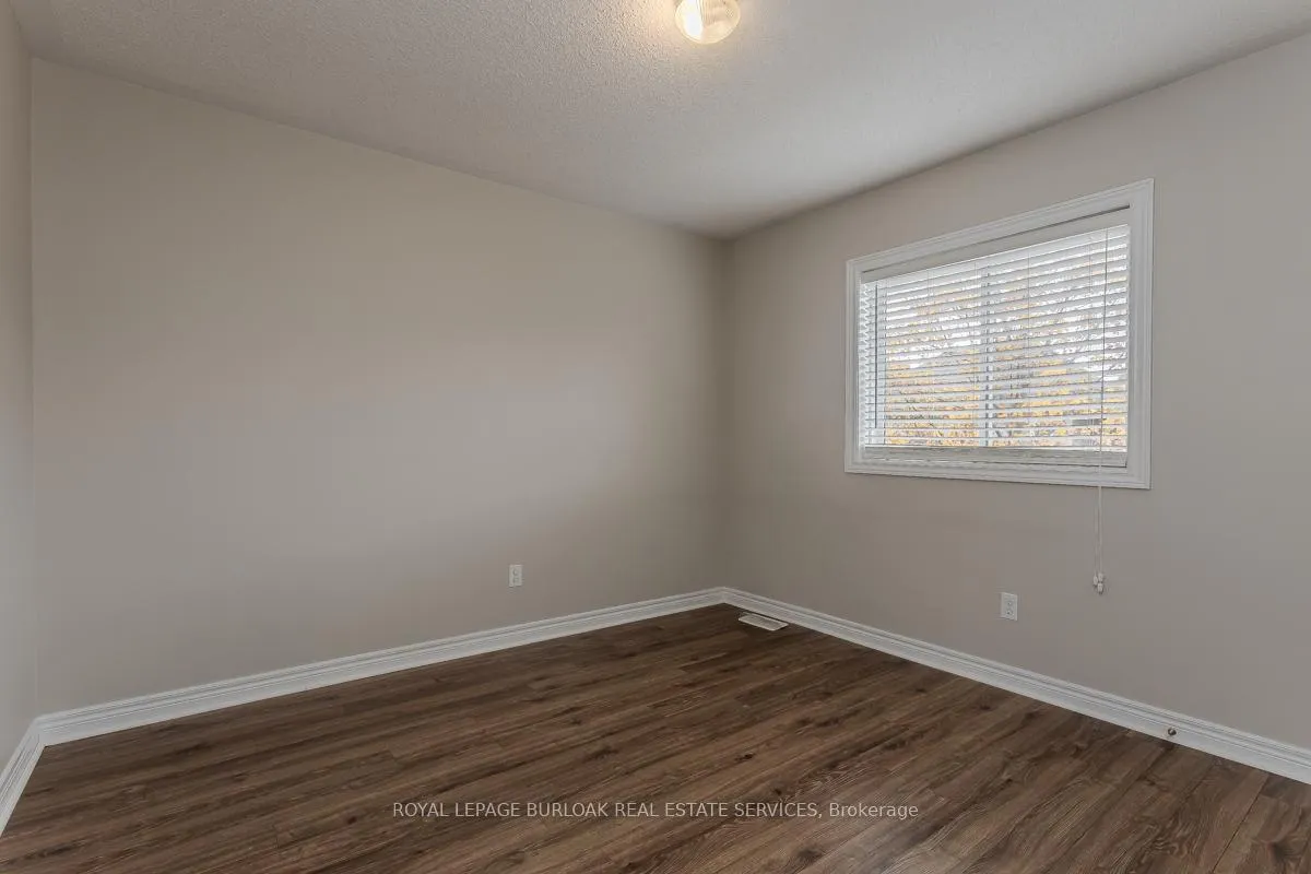 Photo 33 of 2273 Blue Oak Circle, Oakville, Westmount — HOMEH