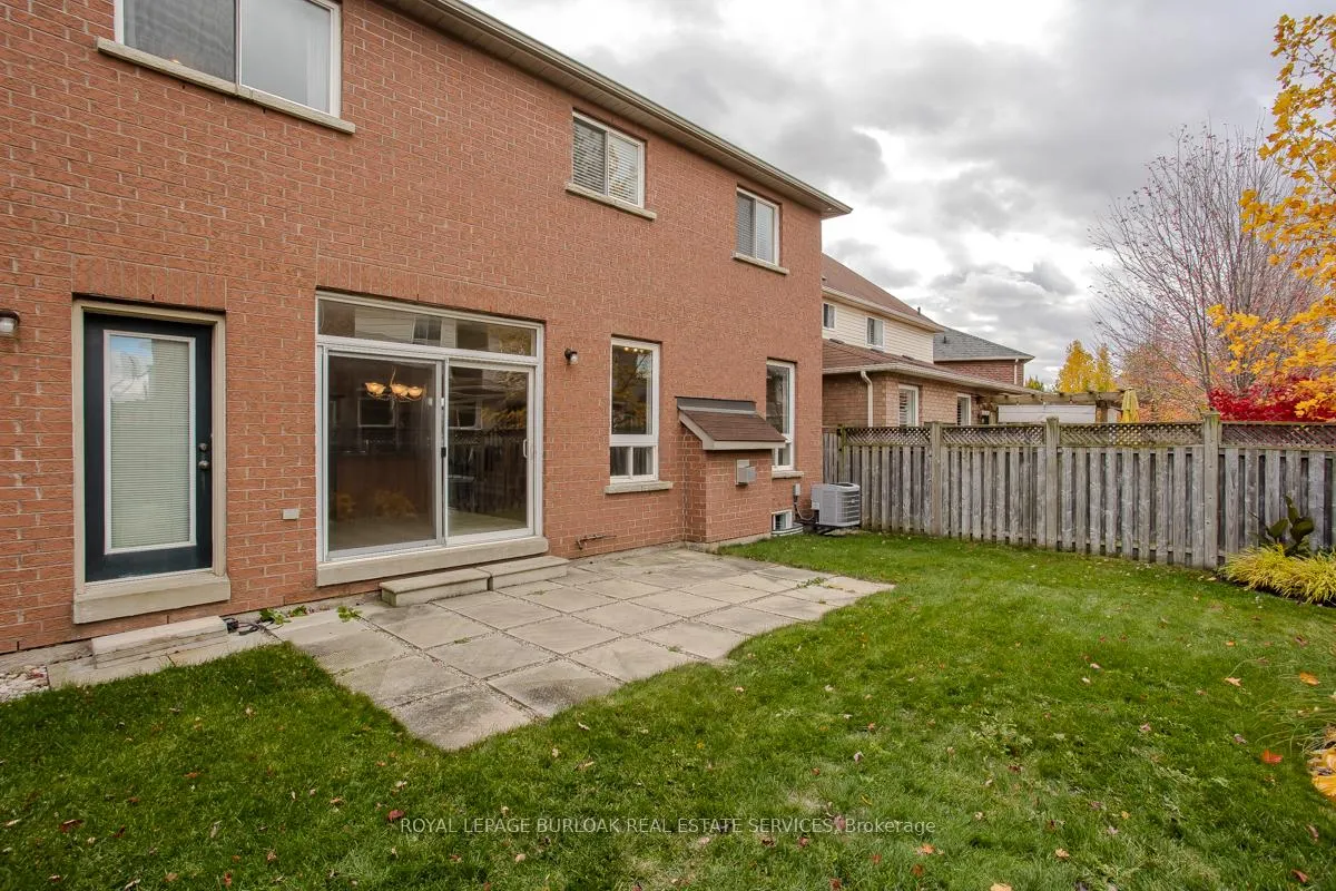 Photo 41 of 2273 Blue Oak Circle, Oakville, Westmount — HOMEH