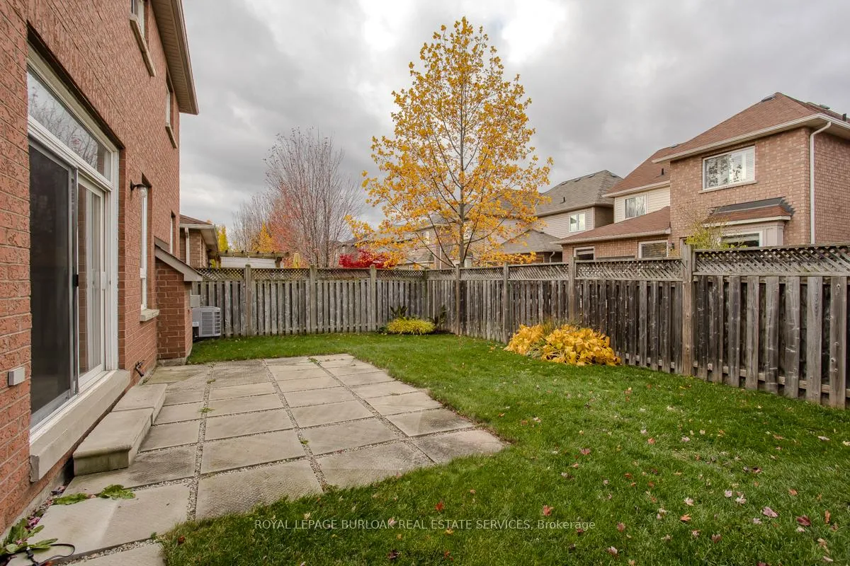 Photo 43 of 2273 Blue Oak Circle, Oakville, Westmount — HOMEH