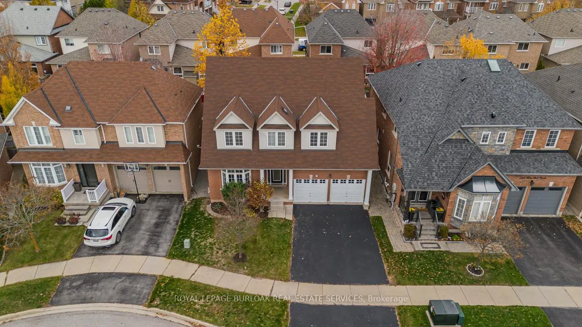 Photo 45 of 2273 Blue Oak Circle, Oakville, Westmount — HOMEH