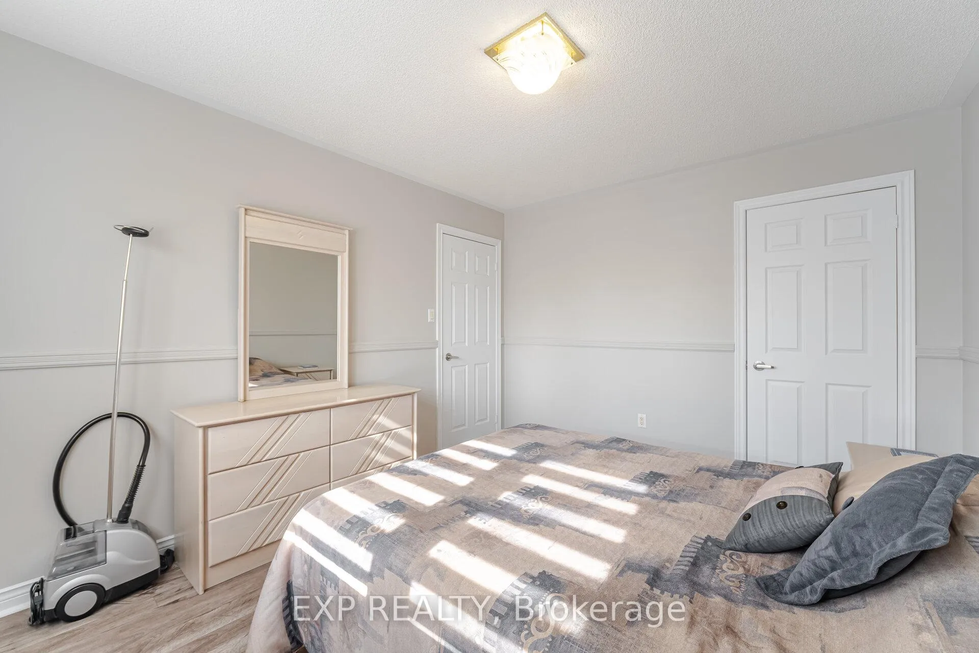 Photo 27 of 211 Fletcher Drive, Vaughan, Maple — HOMEH