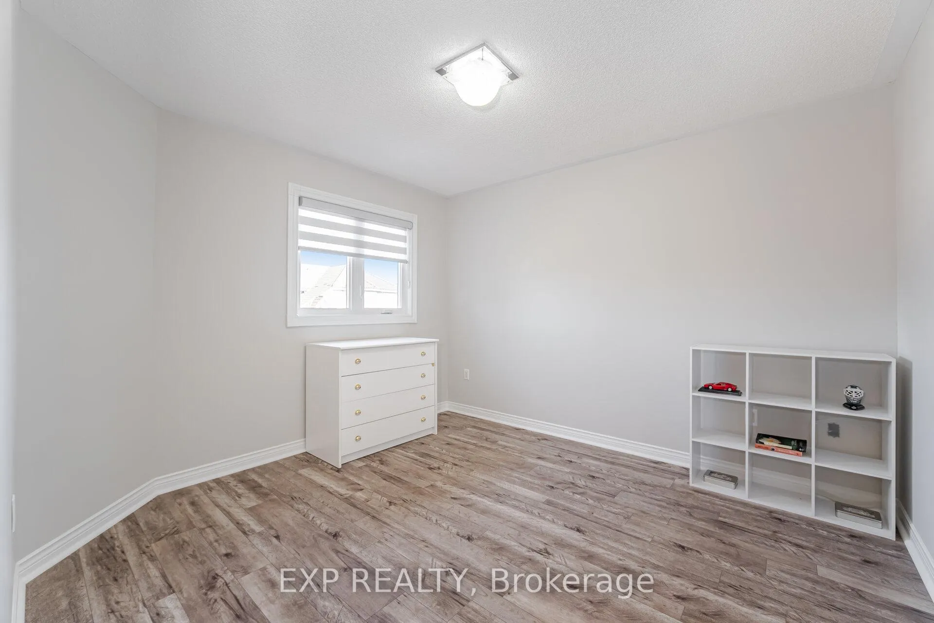 Photo 30 of 211 Fletcher Drive, Vaughan, Maple — HOMEH