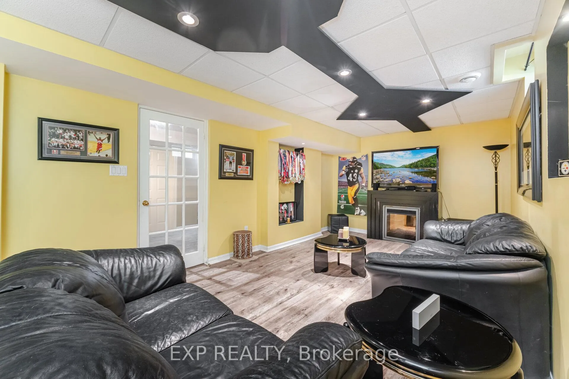 Photo 36 of 211 Fletcher Drive, Vaughan, Maple — HOMEH