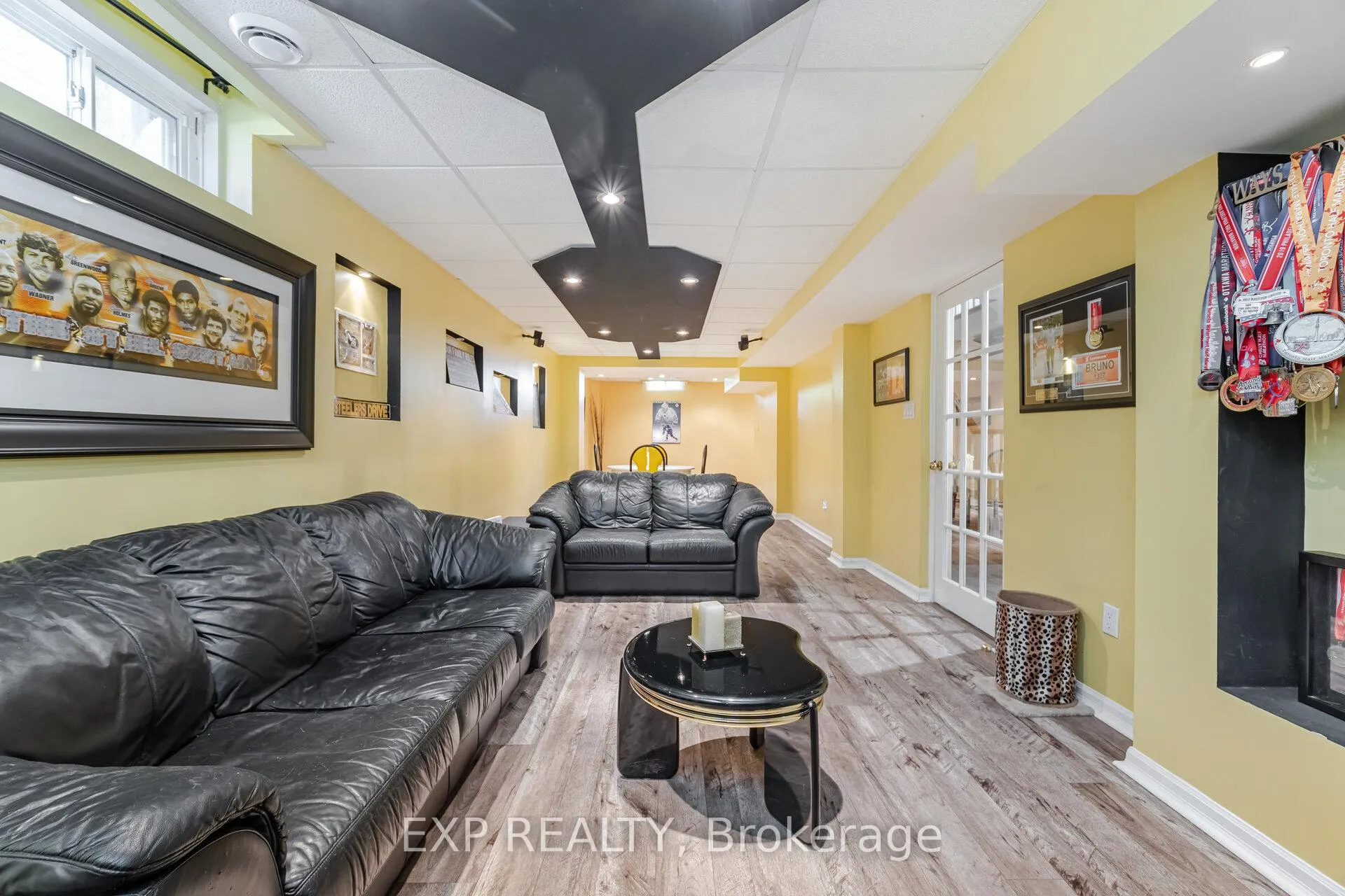 Photo 37 of 211 Fletcher Drive, Vaughan, Maple — HOMEH