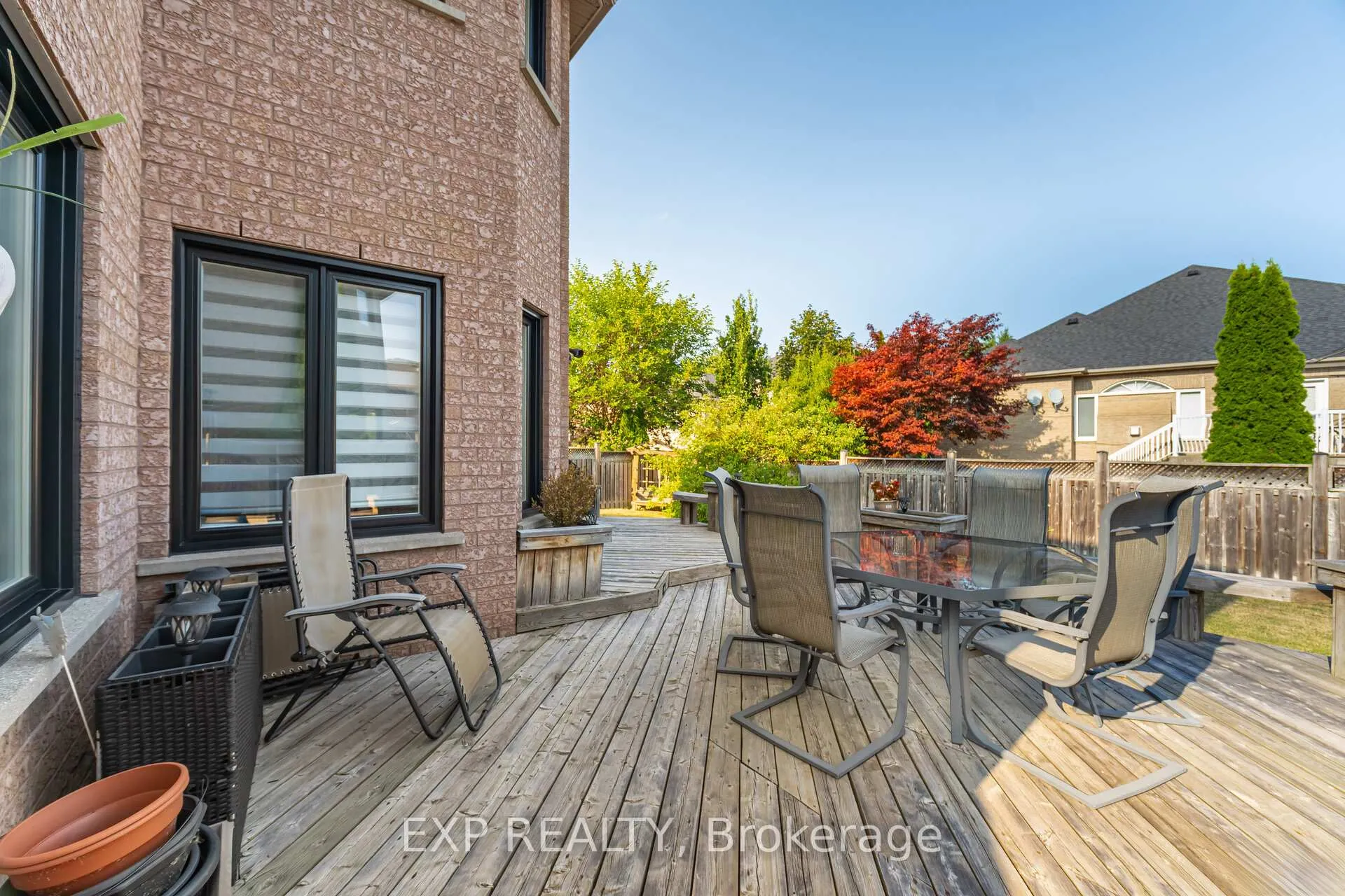 Photo 46 of 211 Fletcher Drive, Vaughan, Maple — HOMEH