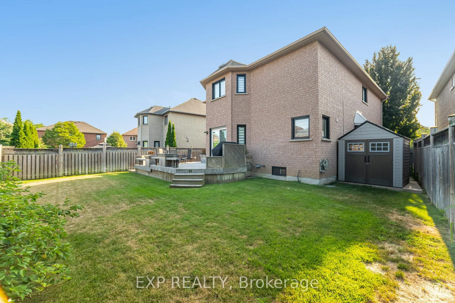 Photo 48 of 211 Fletcher Drive, Vaughan, Maple — HOMEH