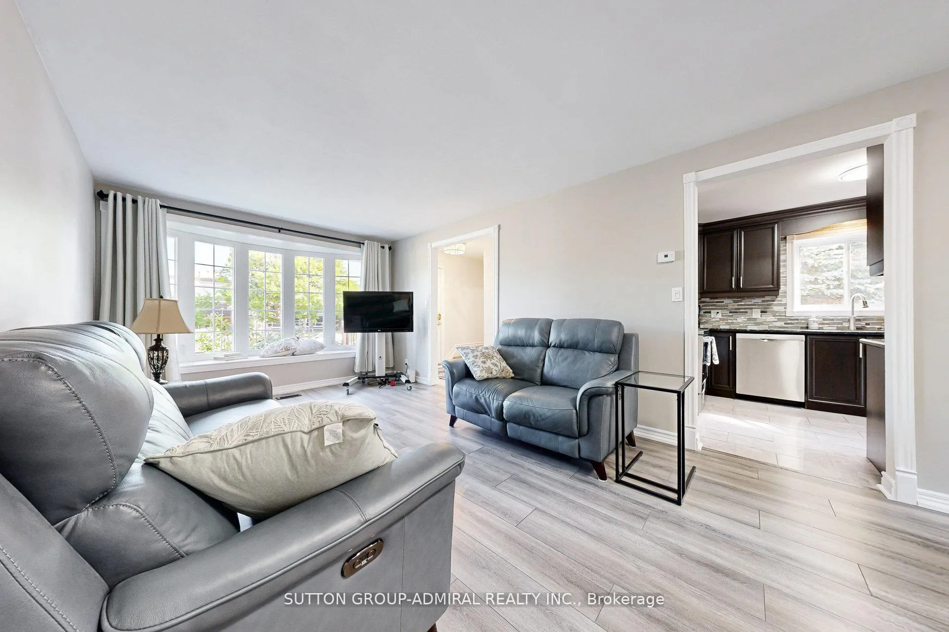 Photo 11 of 15 Glass Drive, Aurora, Aurora Highlands — HOMEH
