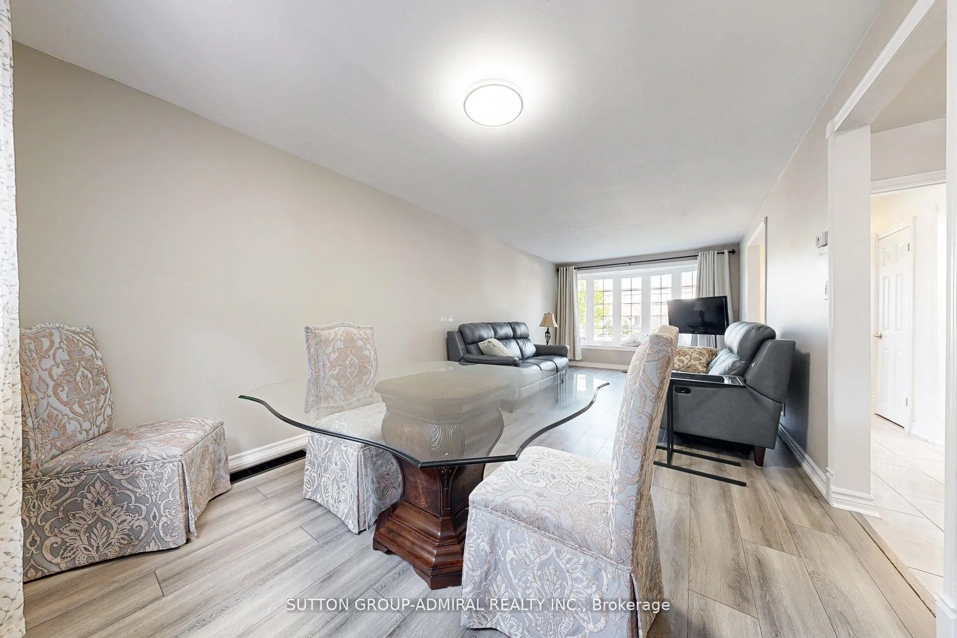 Photo 13 of 15 Glass Drive, Aurora, Aurora Highlands — HOMEH