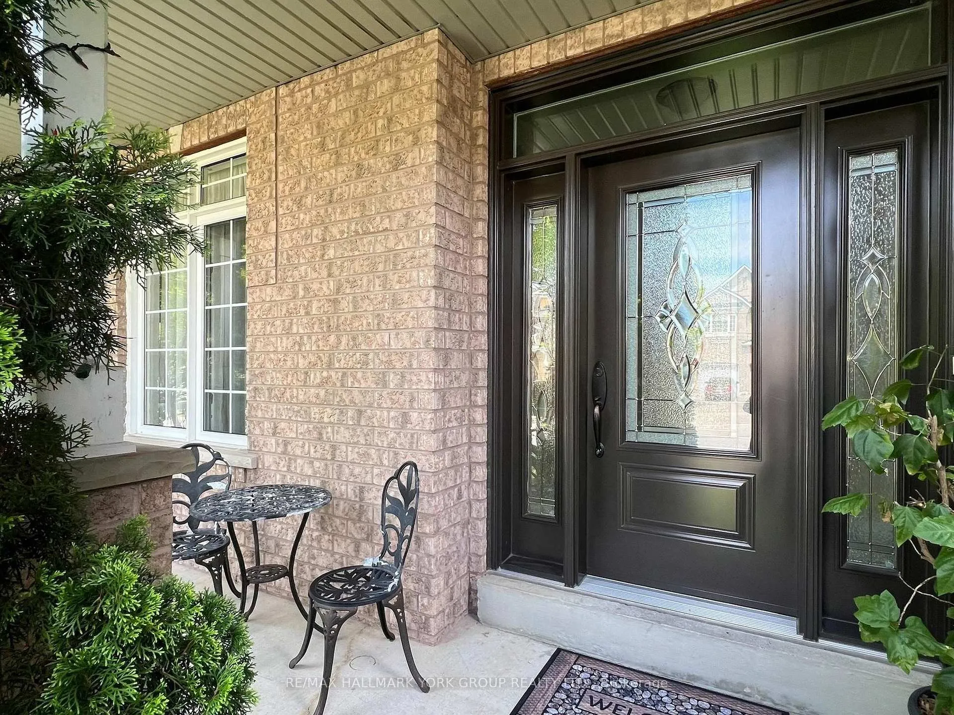 Photo 9 of 1 Lander Crescent, Vaughan, Patterson — HOMEH