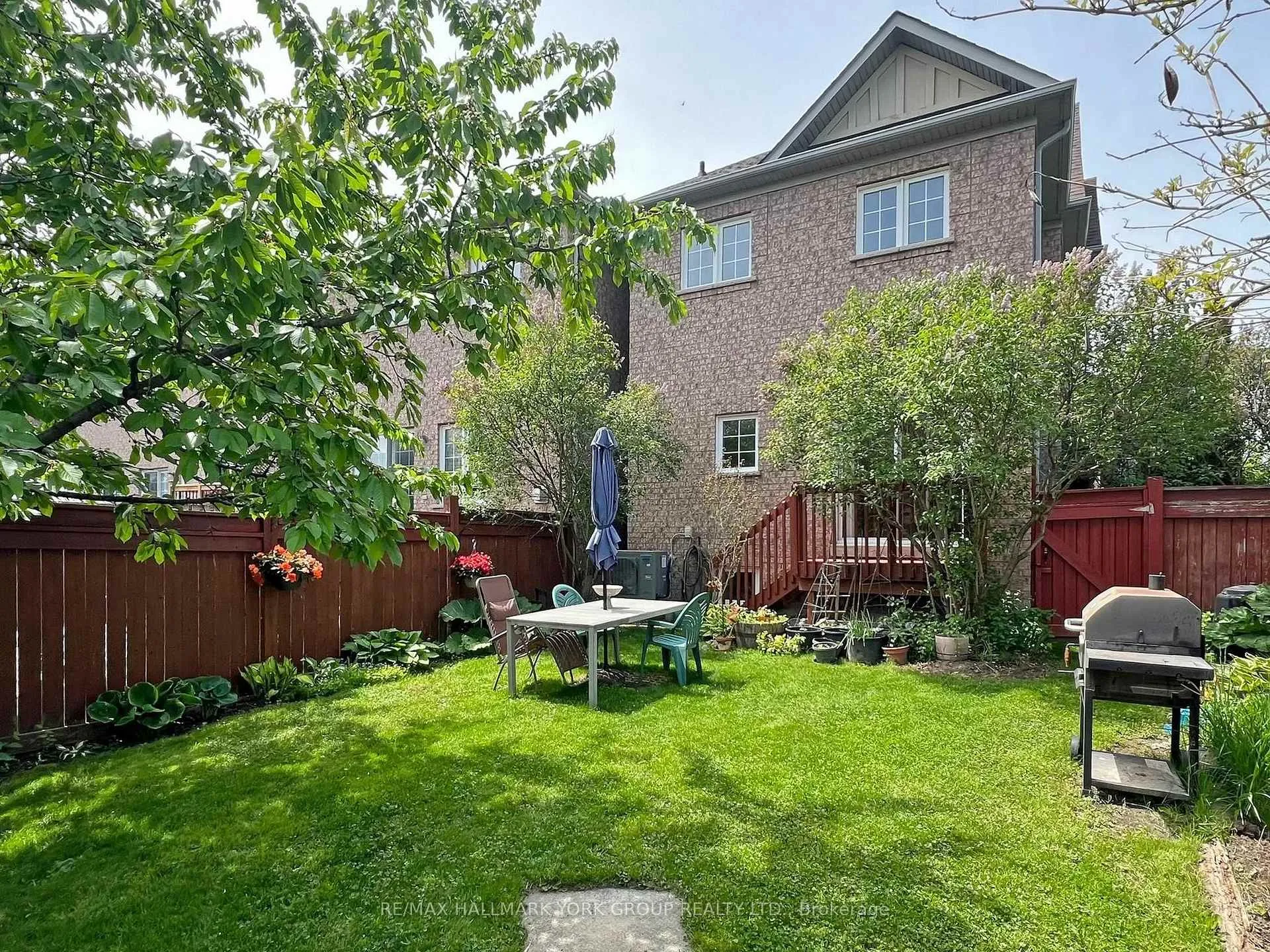 Photo 25 of 1 Lander Crescent, Vaughan, Patterson — HOMEH