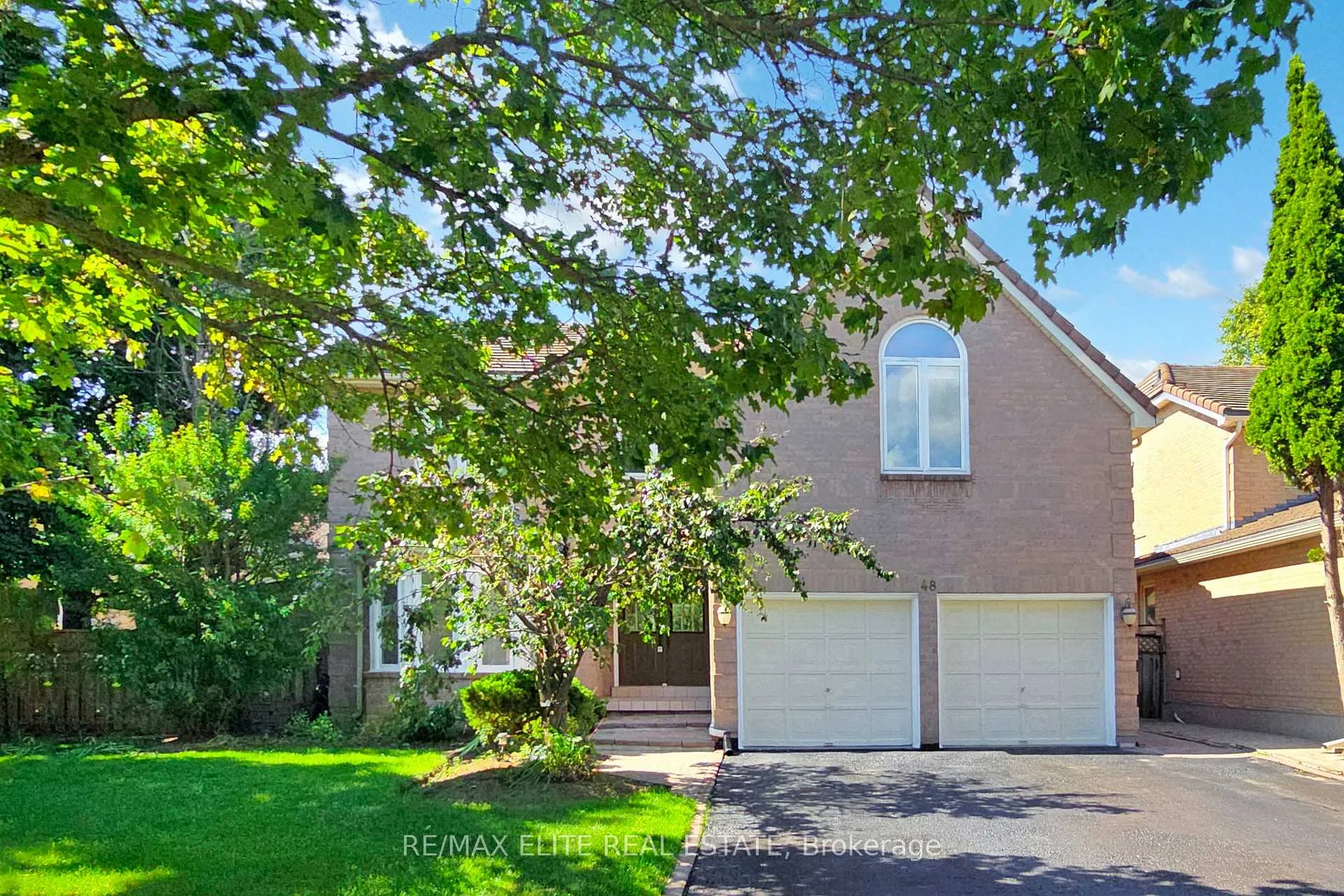 Photo 2 of 48 John Button Boulevard, Markham, Buttonville — HOMEH