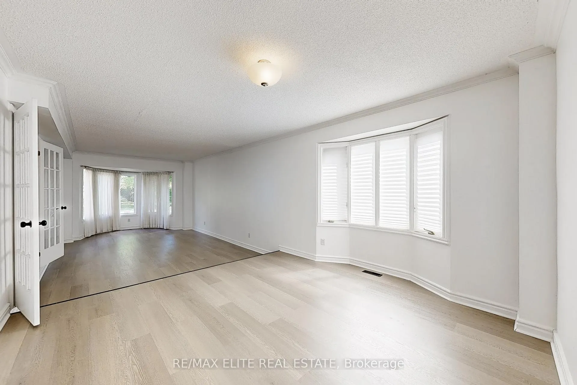 Photo 7 of 48 John Button Boulevard, Markham, Buttonville — HOMEH