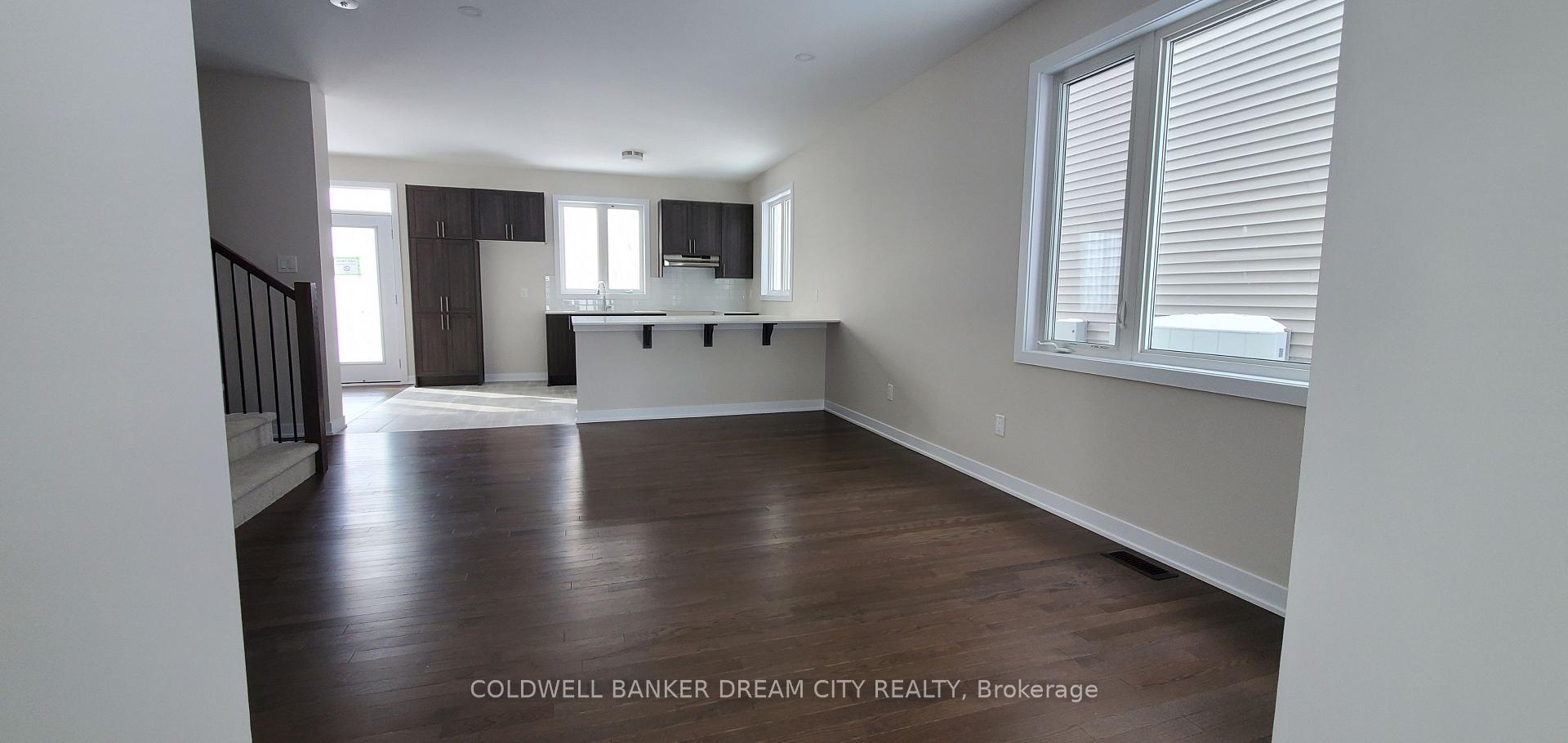 Photo 3 of 678 Expansion Road, Ottawa, Barrhaven - Half Moon Bay — HOMEH
