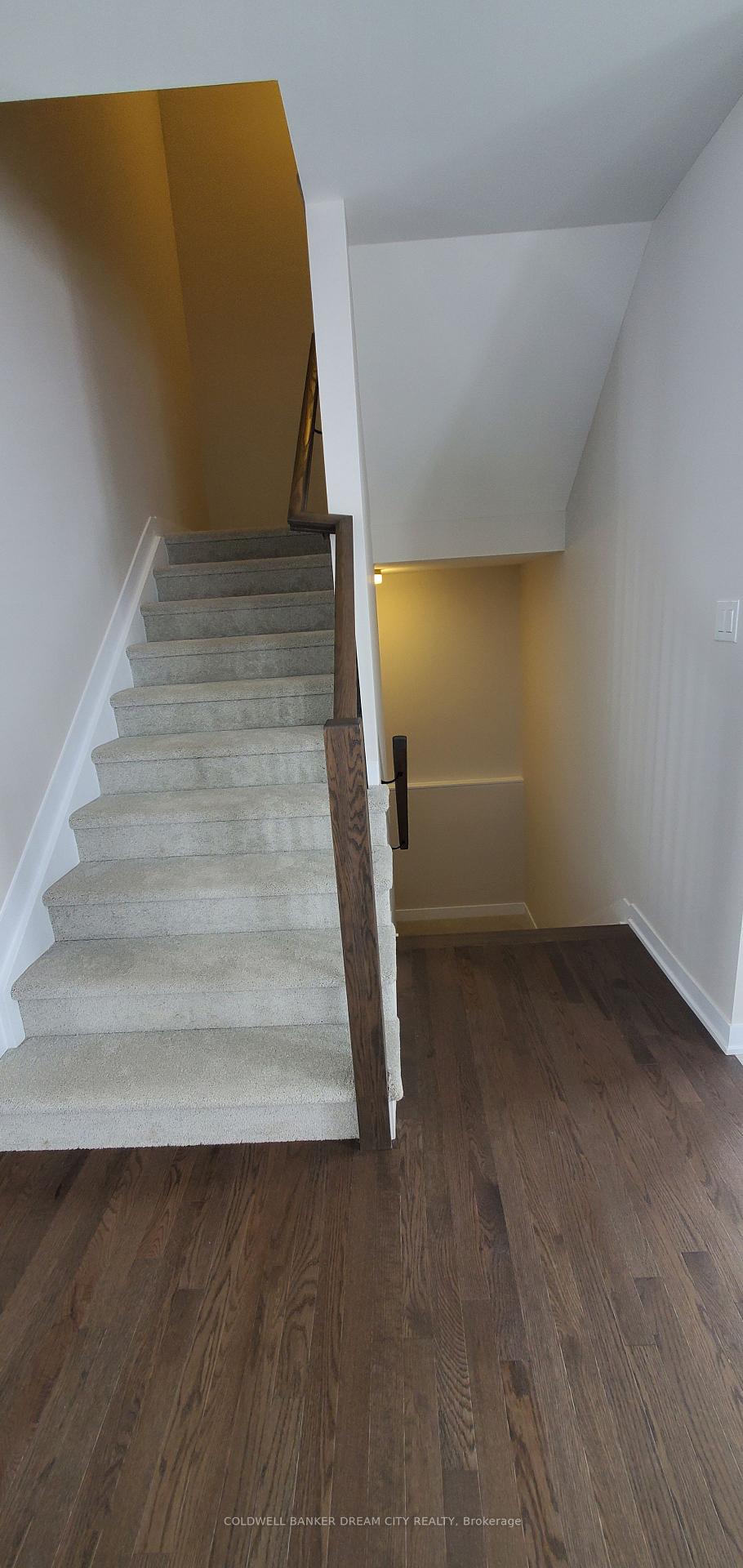 Photo 4 of 678 Expansion Road, Ottawa, Barrhaven - Half Moon Bay — HOMEH