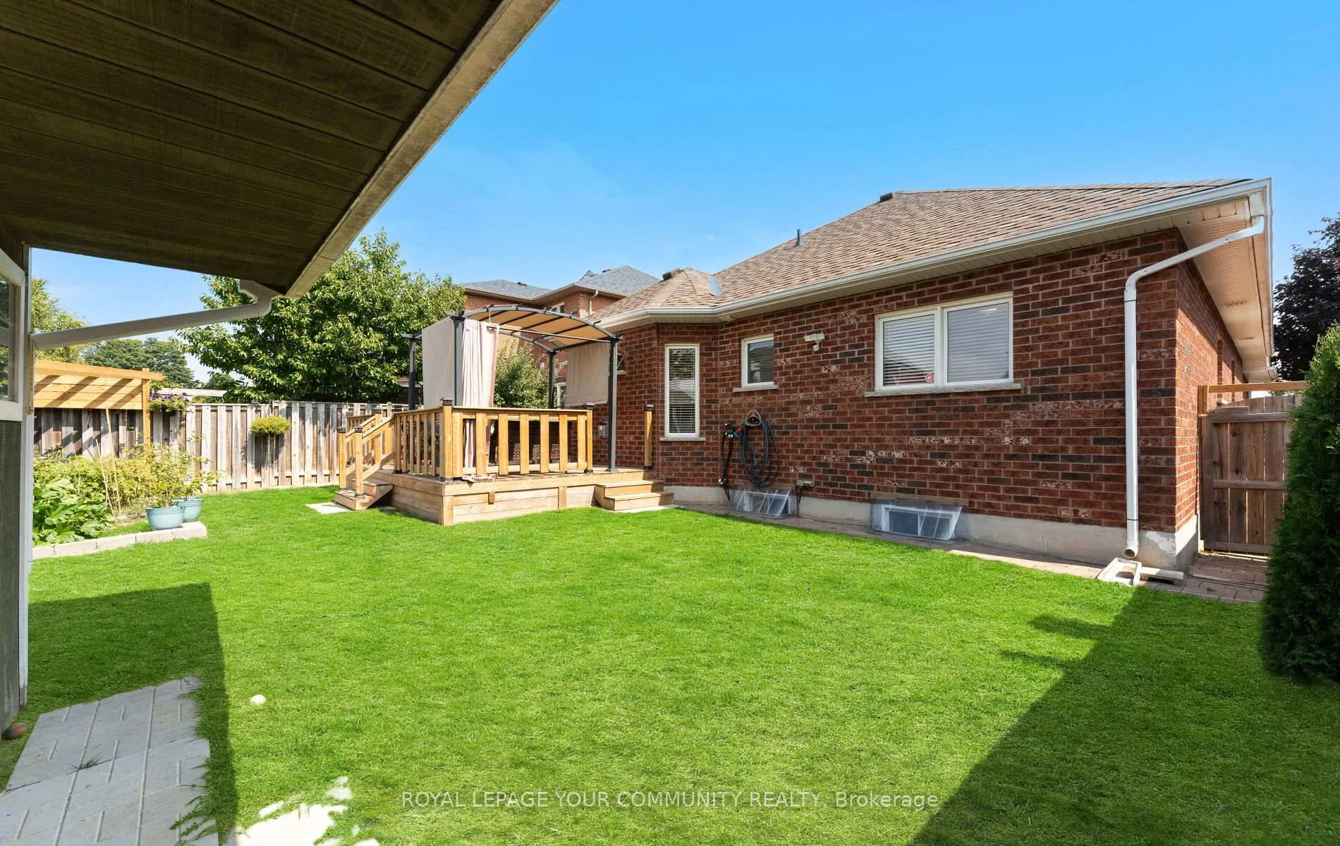 Photo 43 of 1994 Thompson Street, Innisfil, Alcona — HOMEH