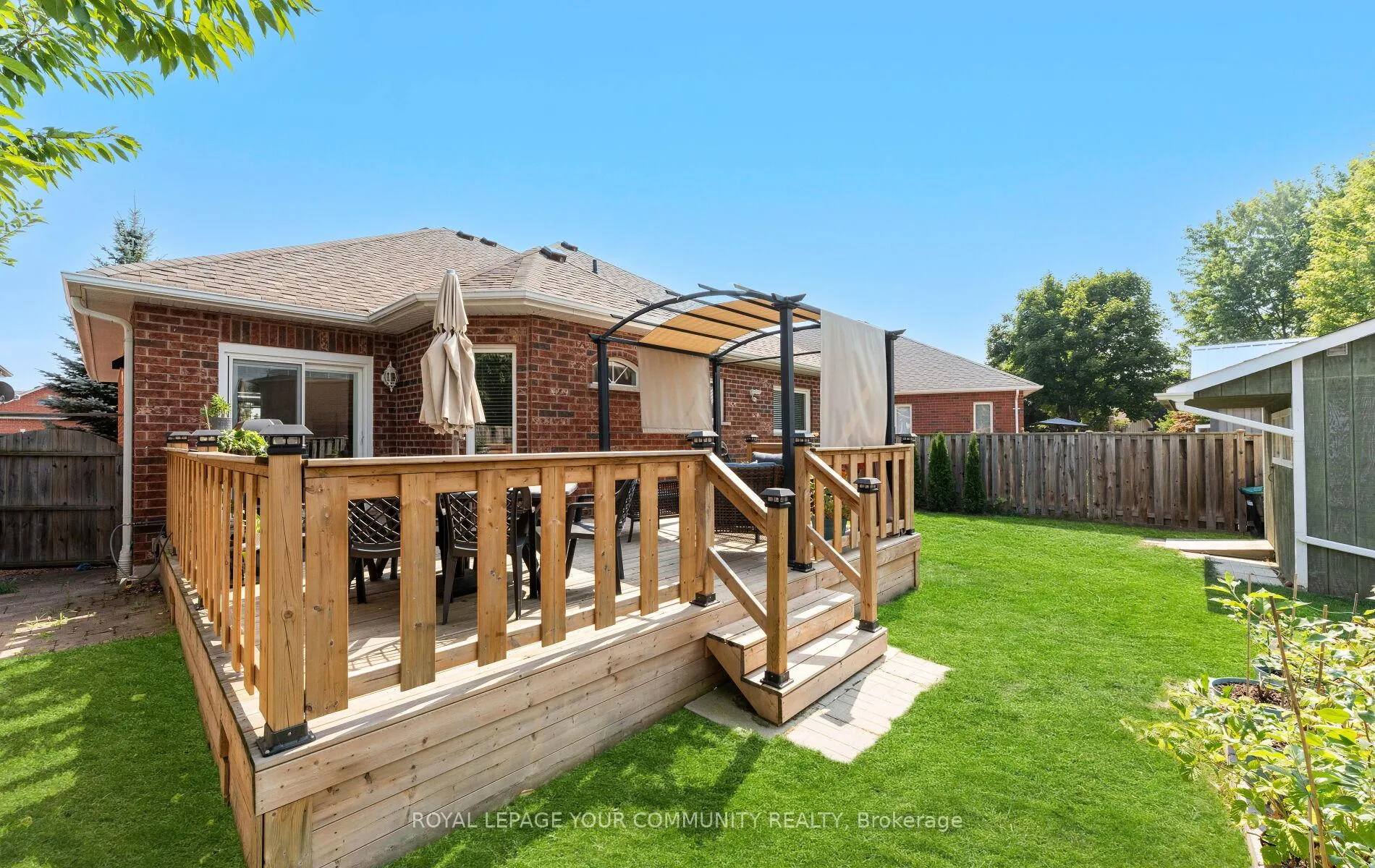 Photo 44 of 1994 Thompson Street, Innisfil, Alcona — HOMEH