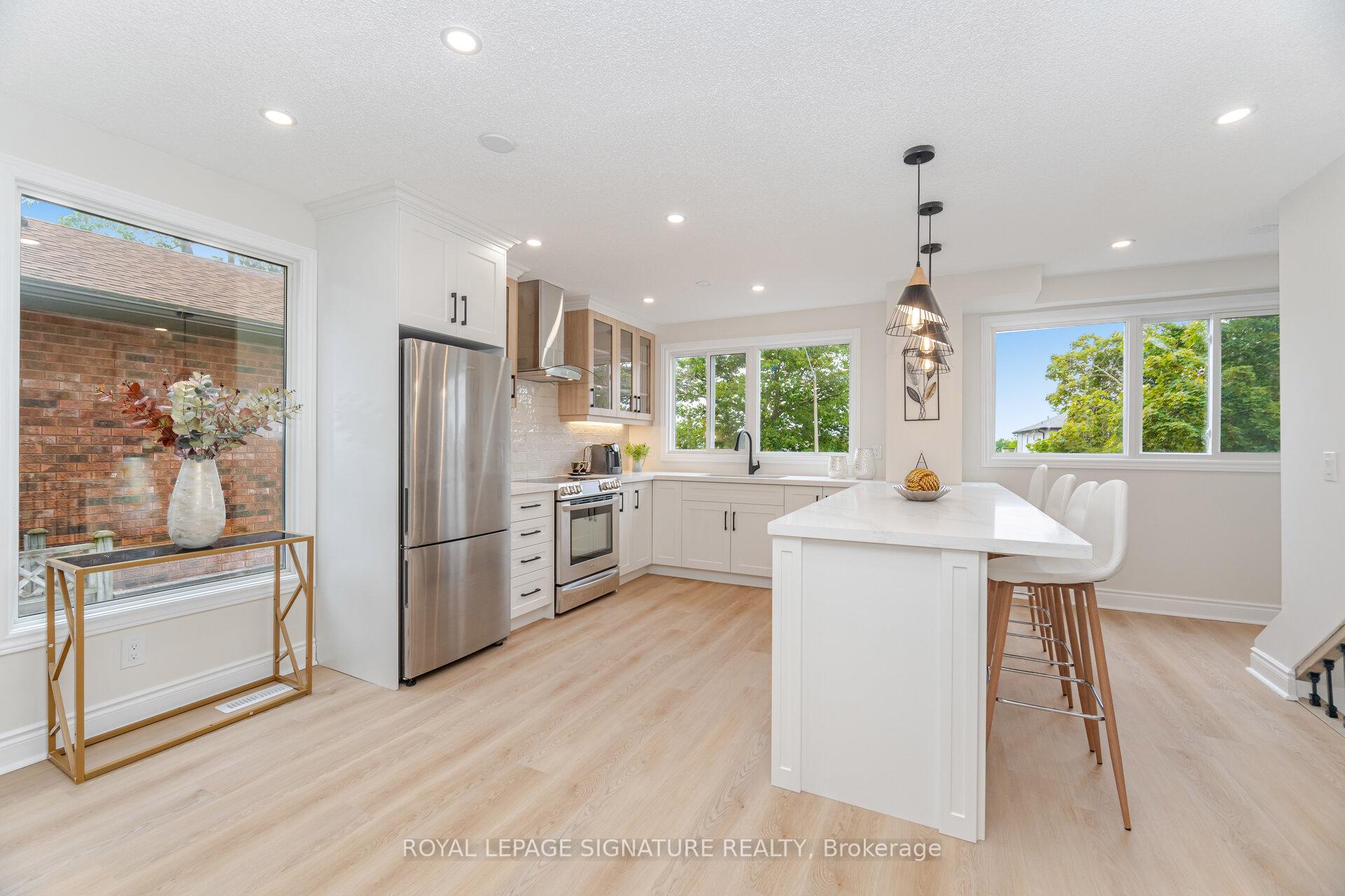 Photo 1 of 12 Browning Trail, Barrie, Letitia Heights — HOMEH