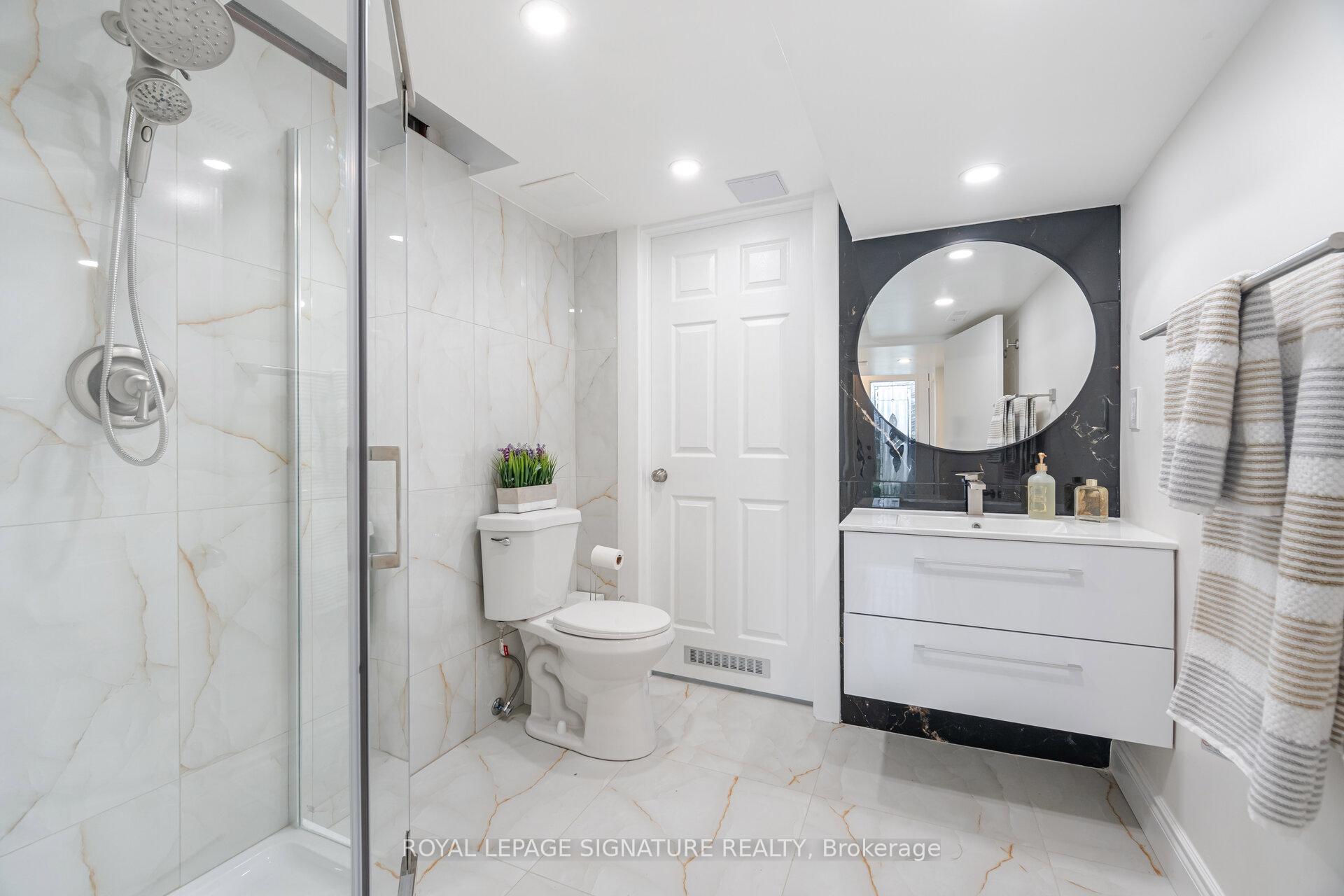 Photo 8 of 12 Browning Trail, Barrie, Letitia Heights — HOMEH