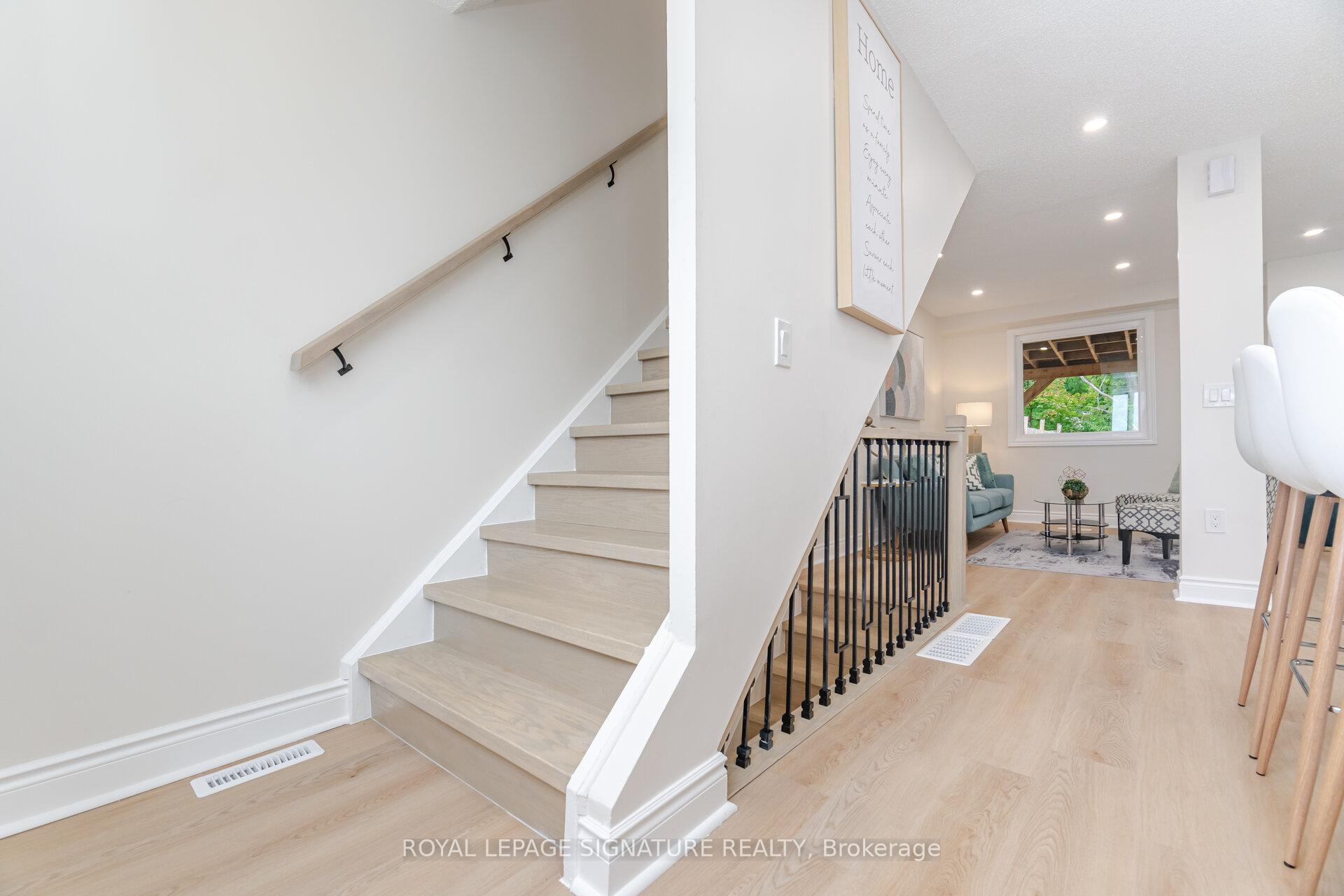 Photo 11 of 12 Browning Trail, Barrie, Letitia Heights — HOMEH