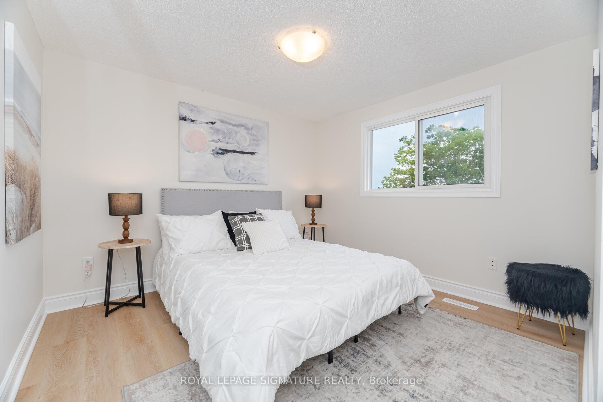 Photo 12 of 12 Browning Trail, Barrie, Letitia Heights — HOMEH